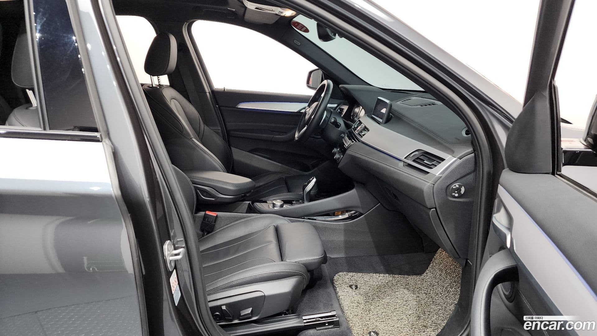 Main__Slider__Photo:X1 BMW 2022.4-10