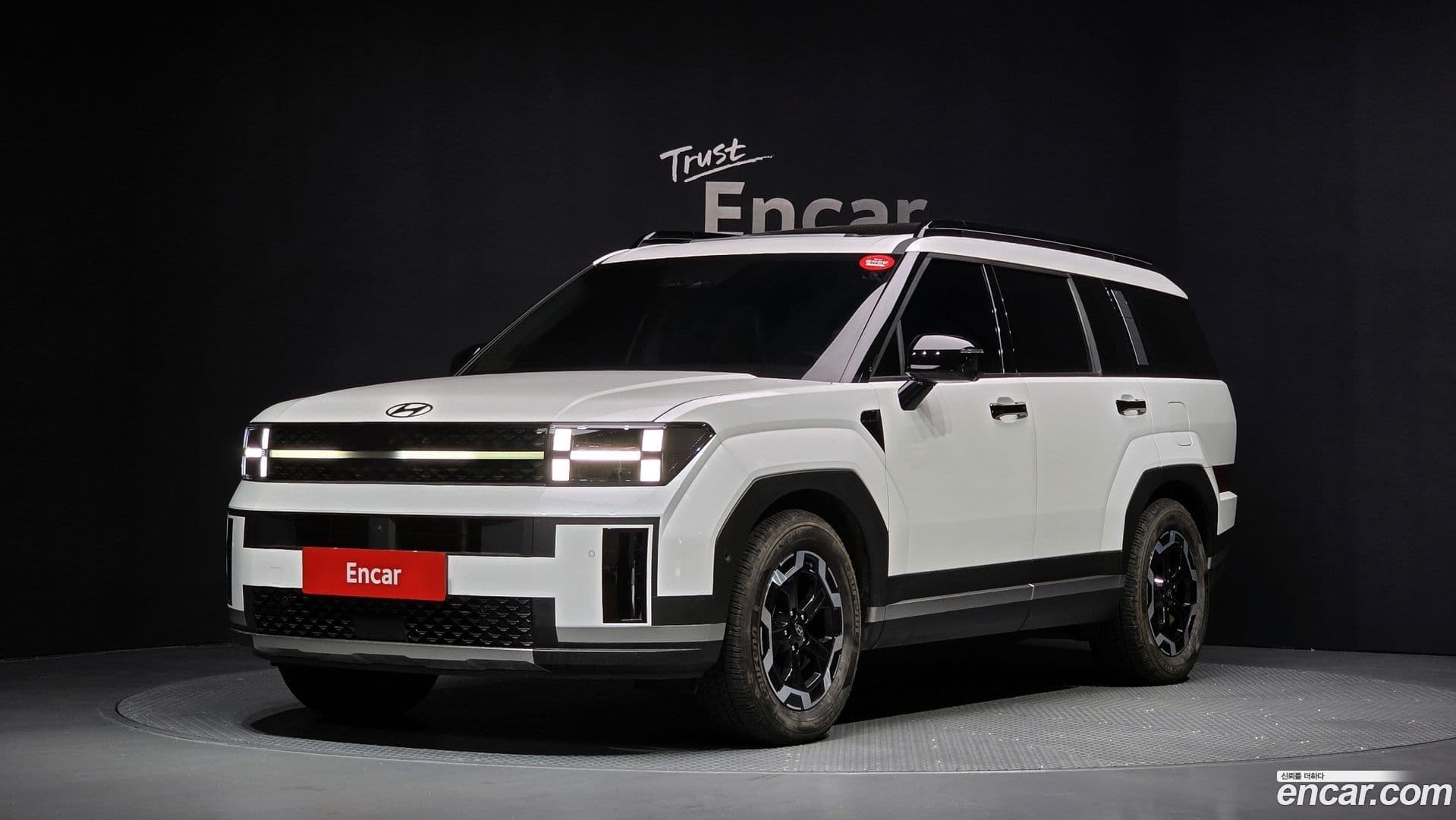 Main__Slider__Photo:Santafe Hyundai 2024.0-0