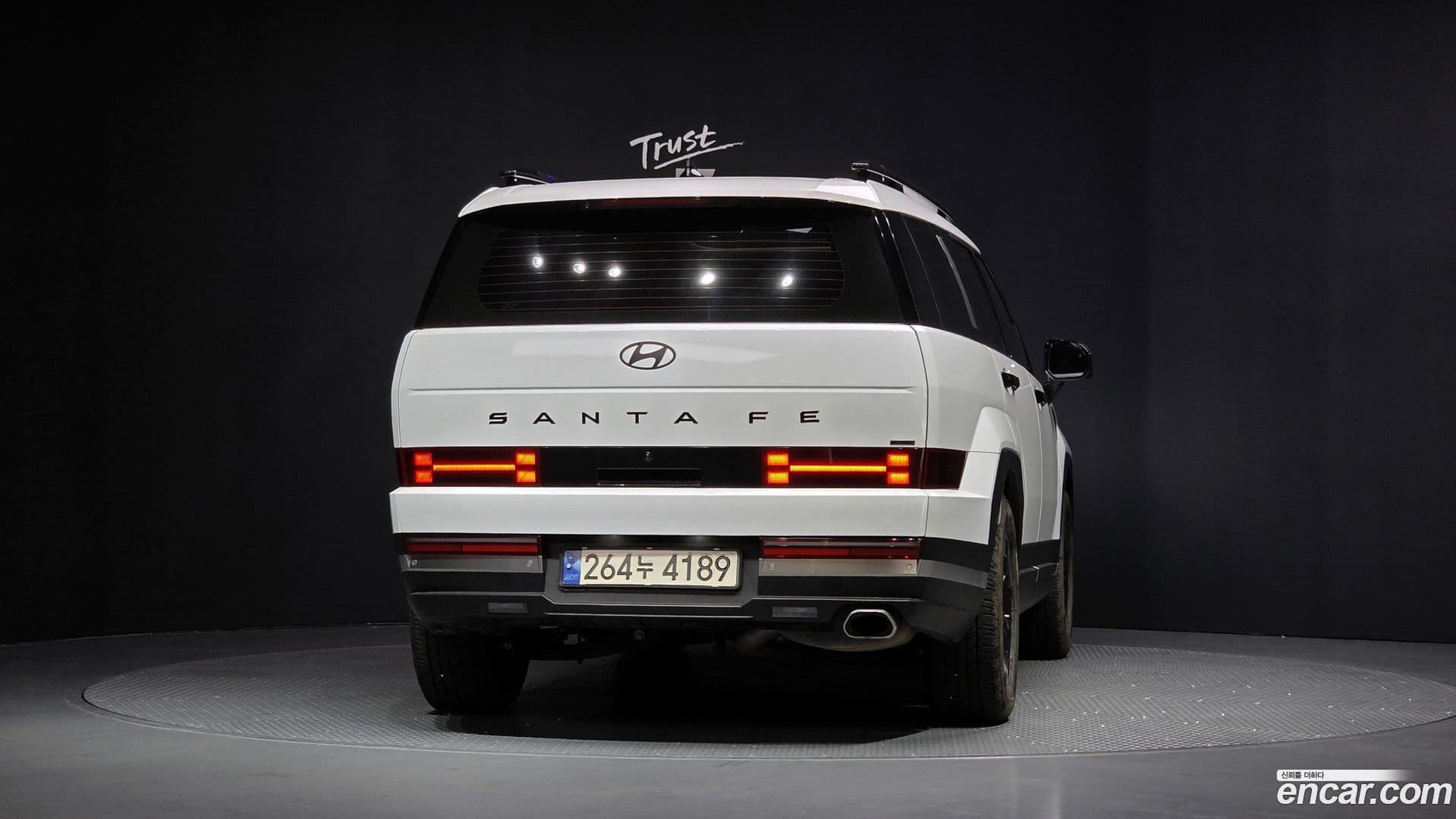 Main__Slider__Photo:Santafe Hyundai 2024.0-3