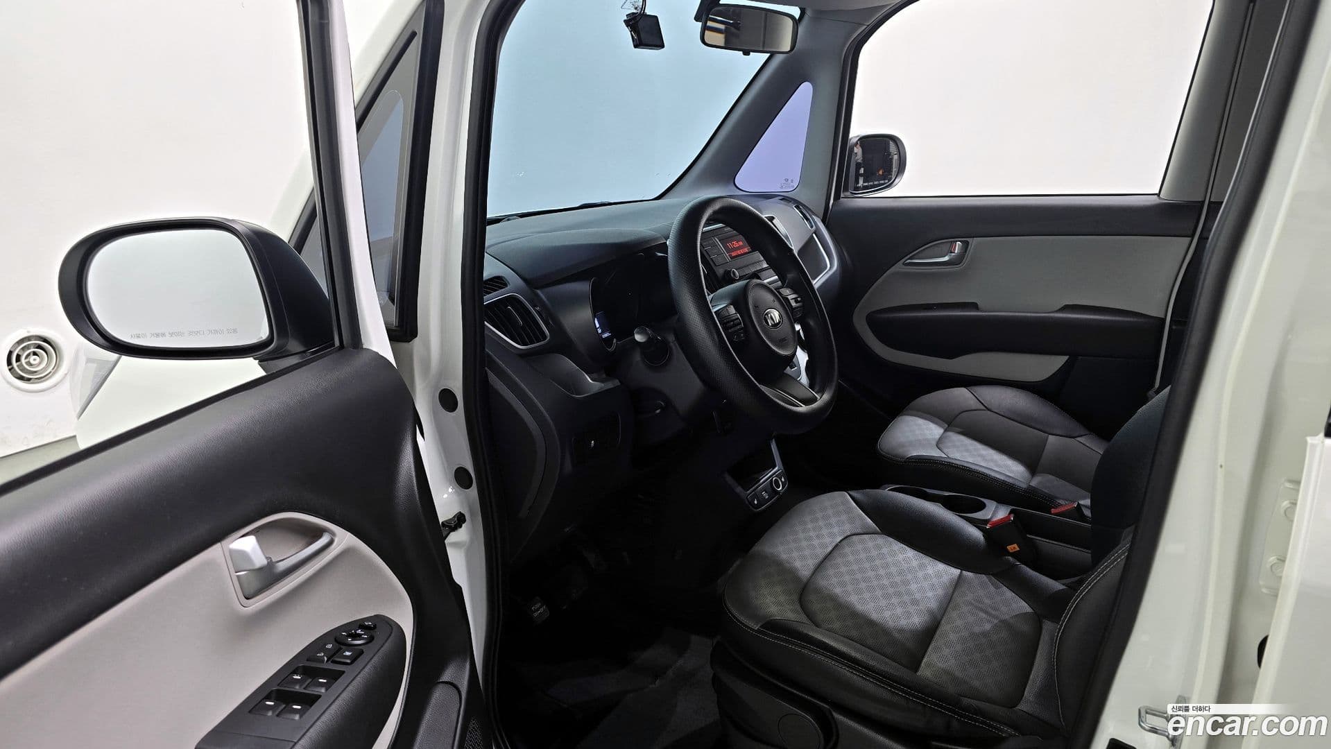 Main__Slider__Photo:RAY Kia 2021.1-9