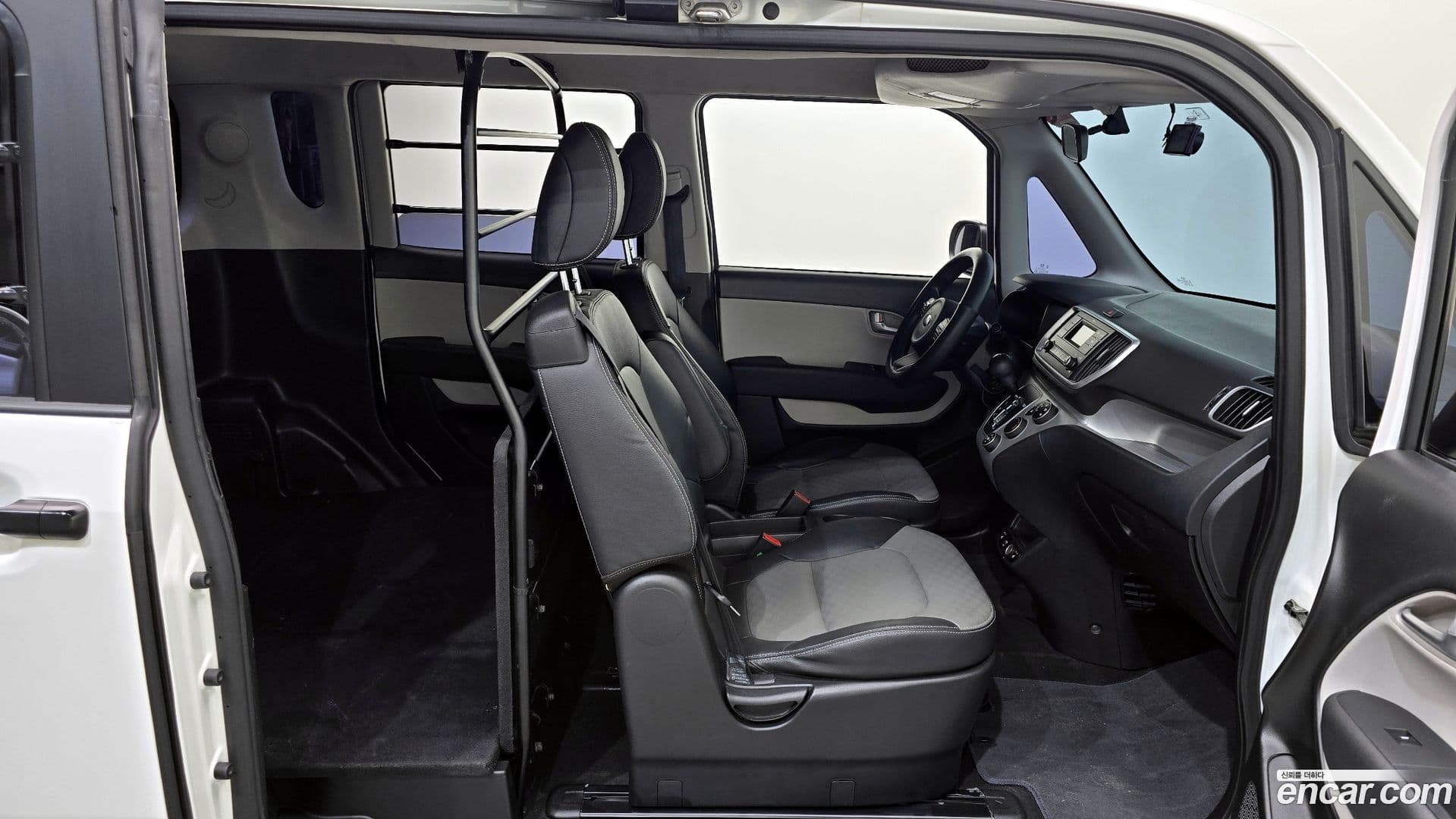 Main__Slider__Photo:RAY Kia 2021.1-11