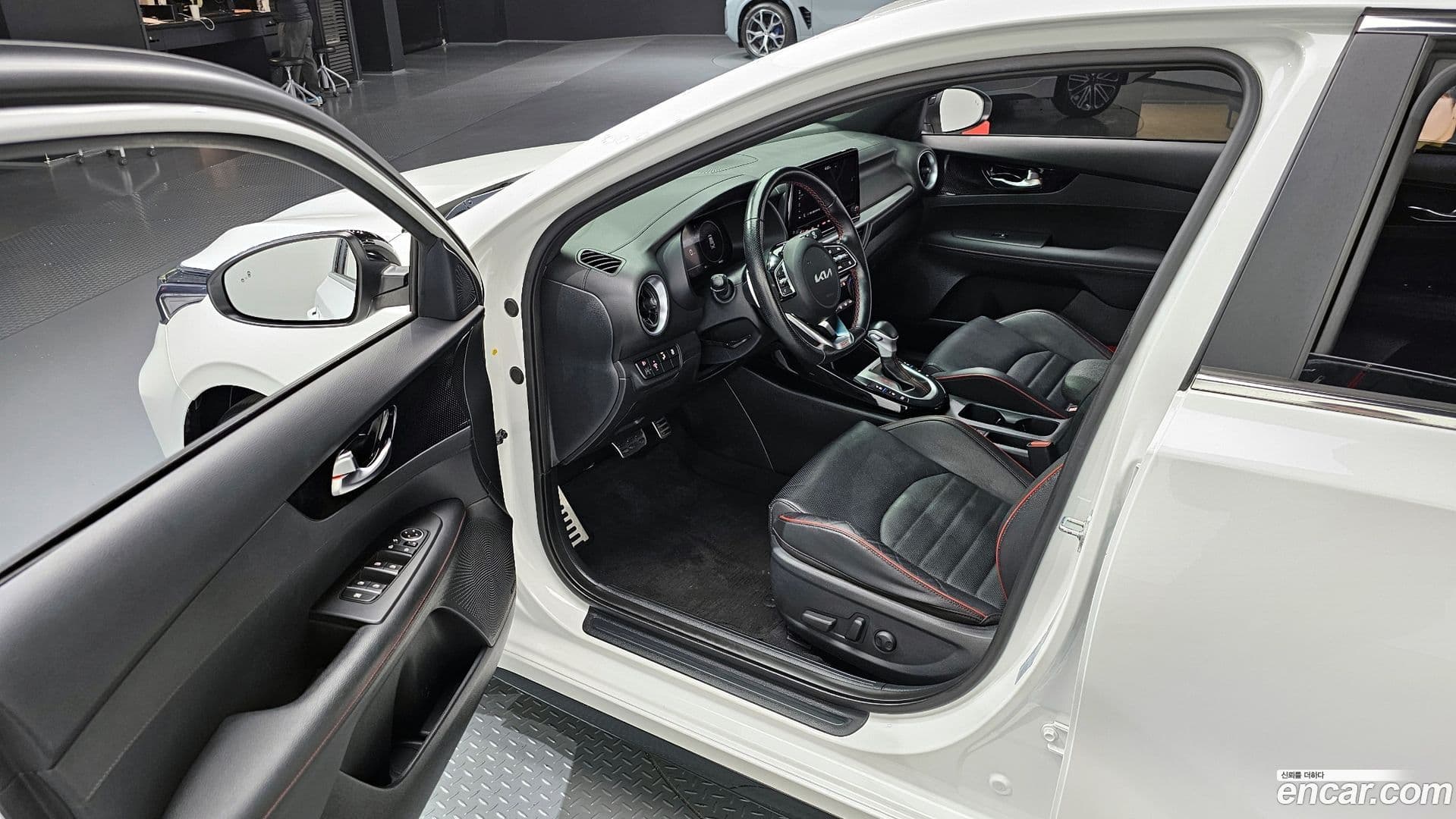 Main__Slider__Photo:K3 Kia 2022.9-10