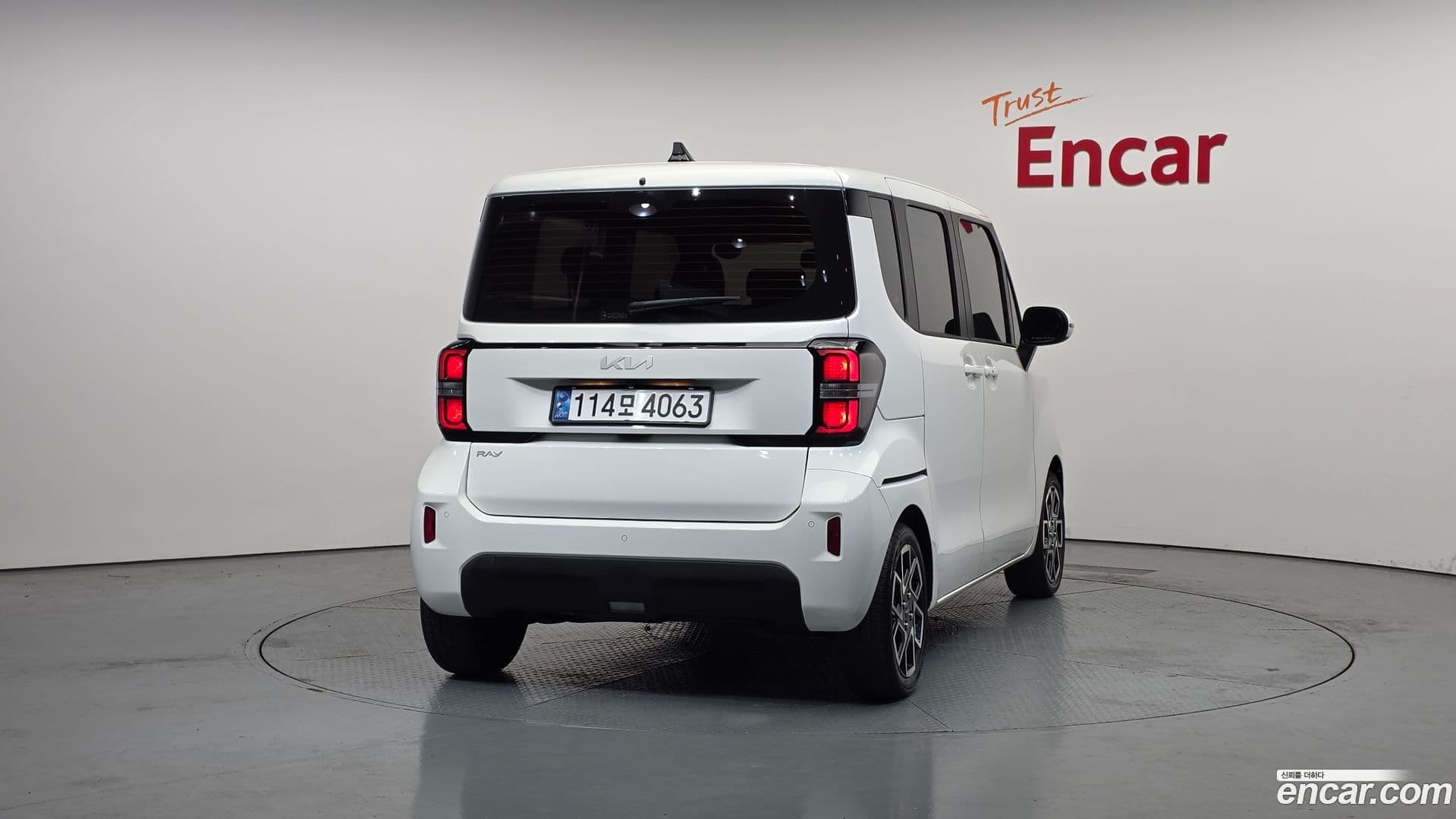 Main__Slider__Photo:RAY Kia 2024.3-3