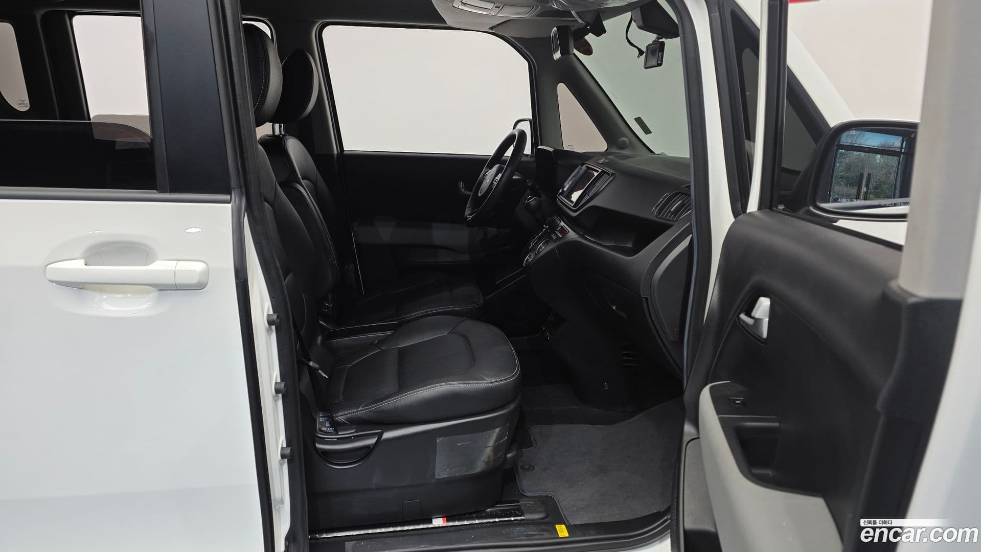 Main__Slider__Photo:RAY Kia 2024.3-10