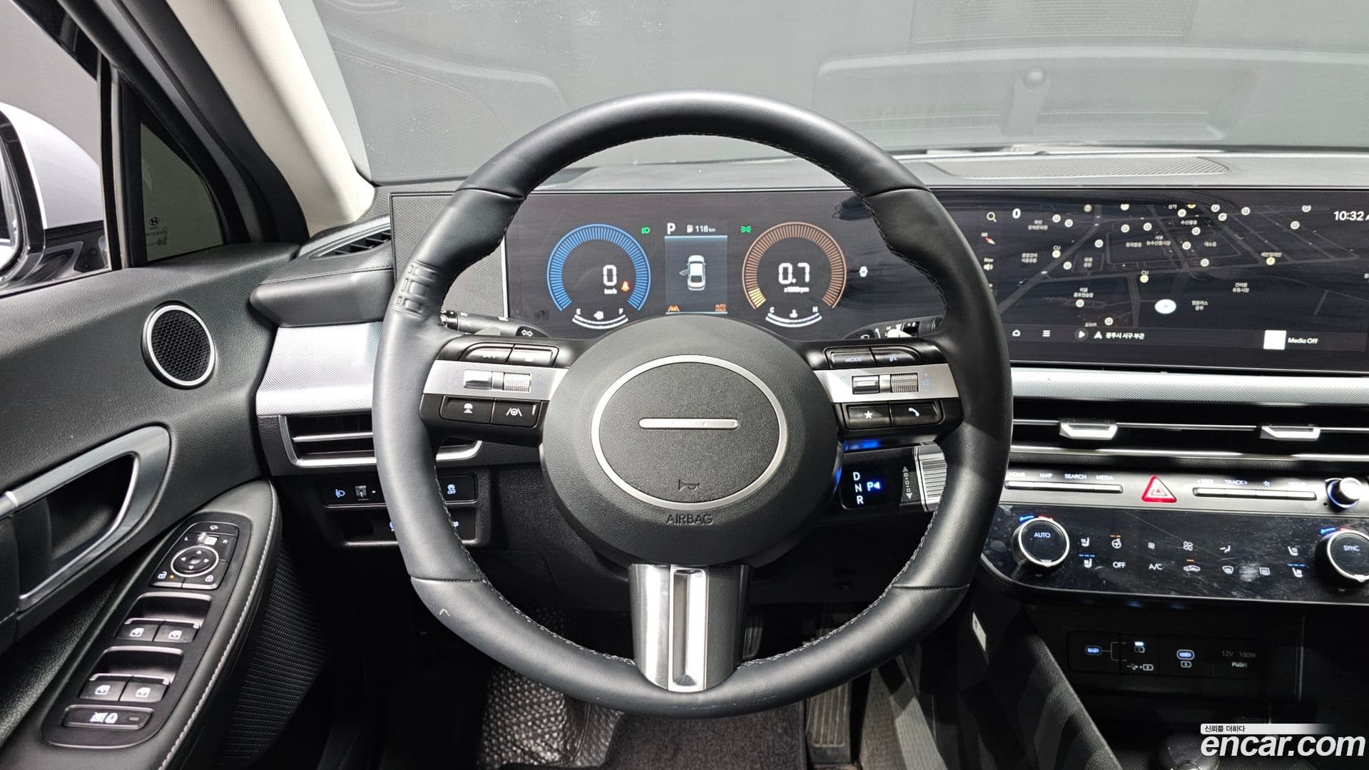 Main__Slider__Photo:Sonata Hyundai 2024.10-13