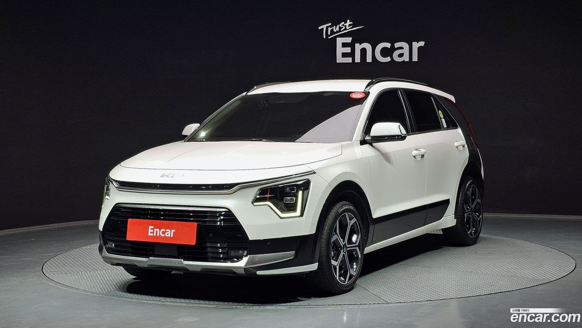 Main__Slider__Photo:Niro Kia 2022.6-0