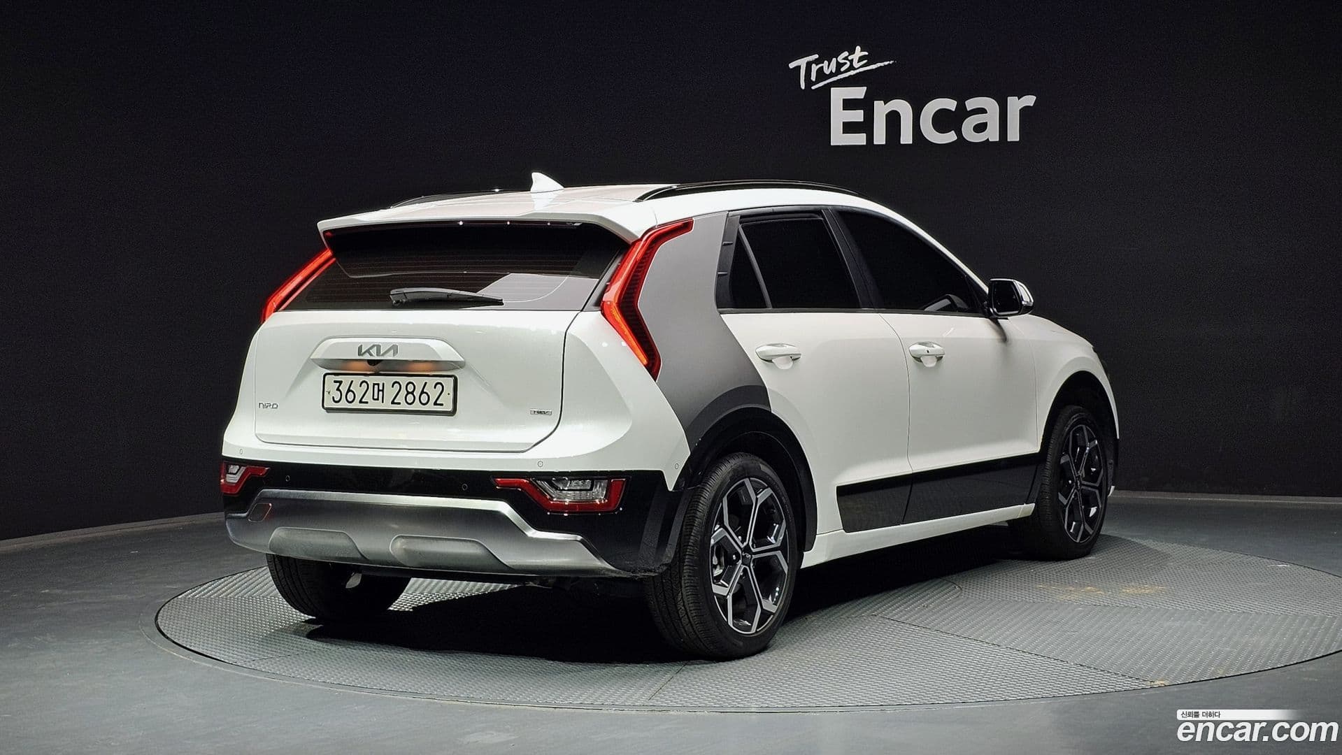 Main__Slider__Photo:Niro Kia 2022.6-1