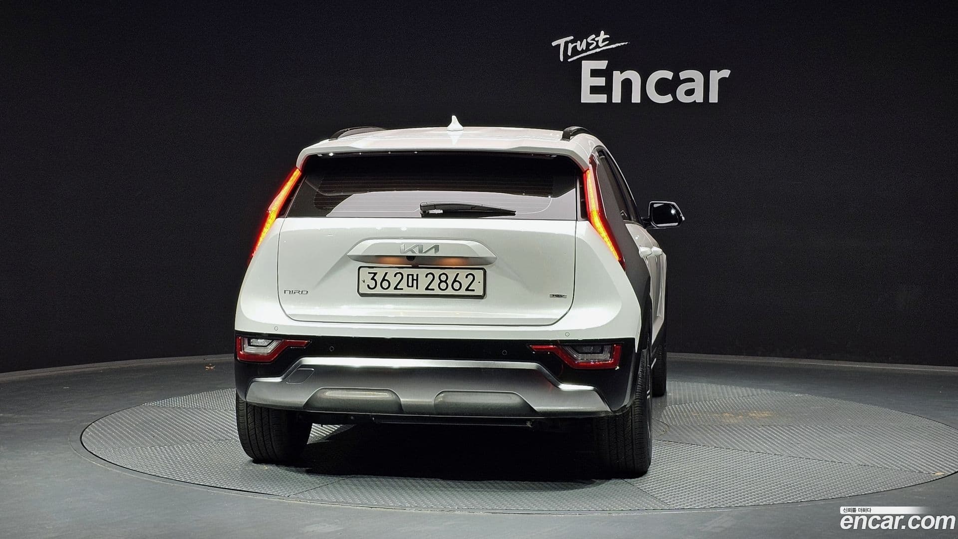 Main__Slider__Photo:Niro Kia 2022.6-3