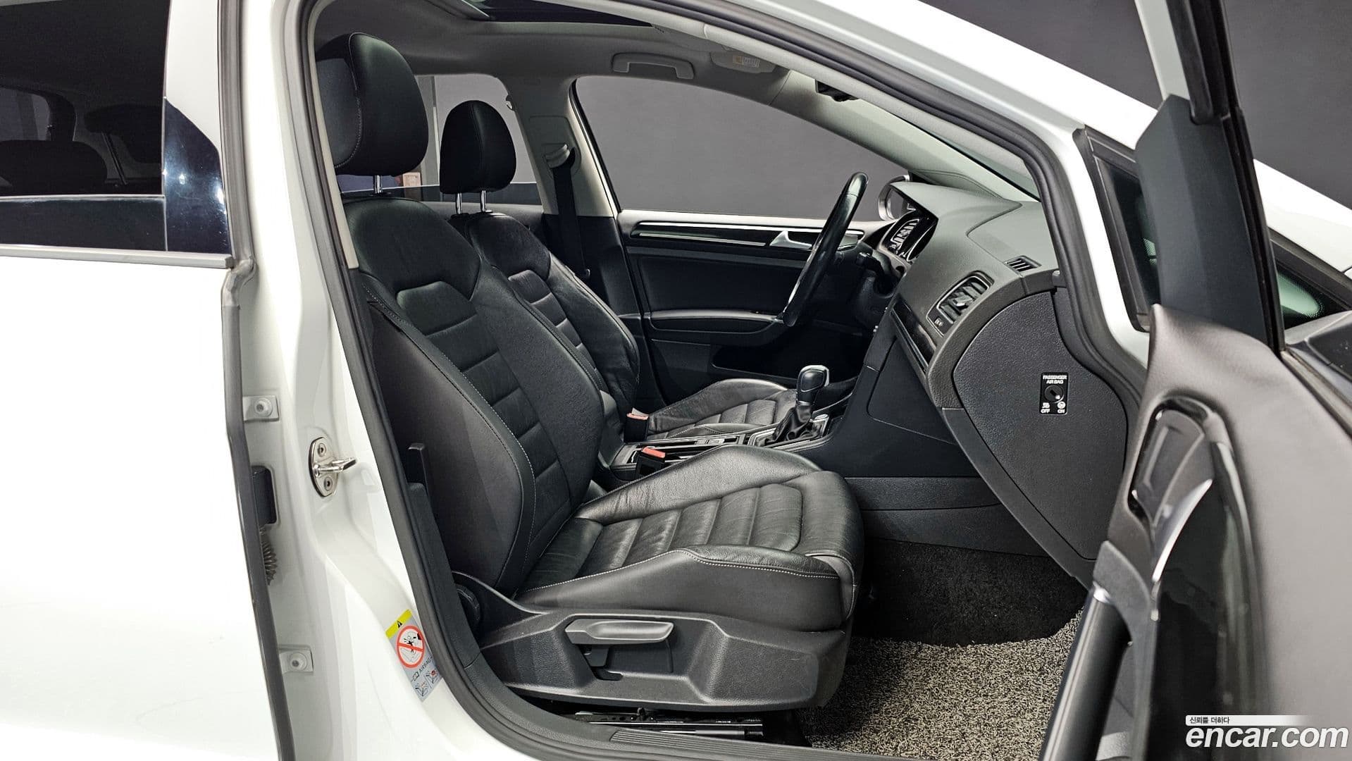 Main__Slider__Photo:Golf Volkswagen 2015.3-9