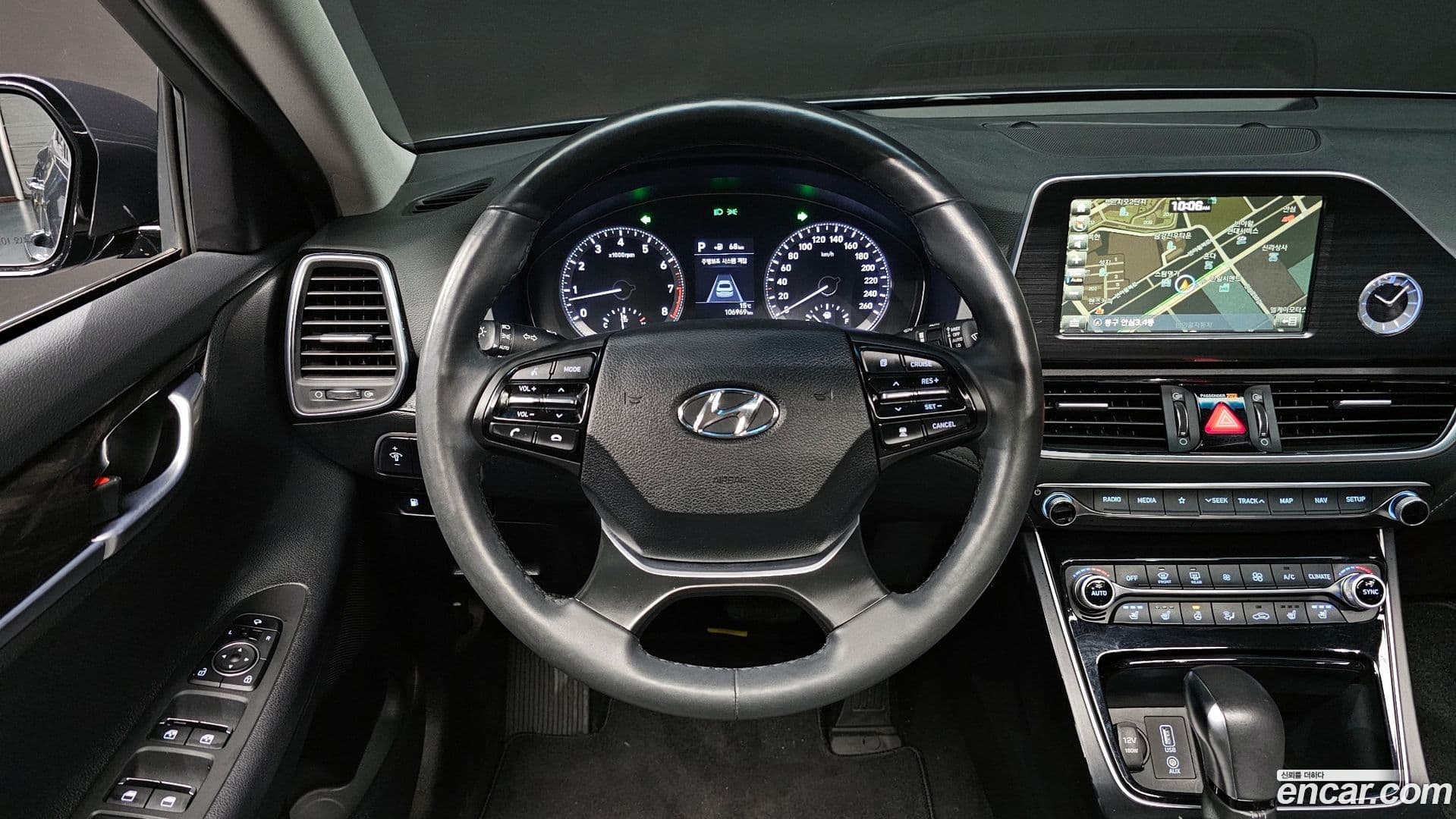 Main__Slider__Photo:Grandeur Hyundai 2017.0-12