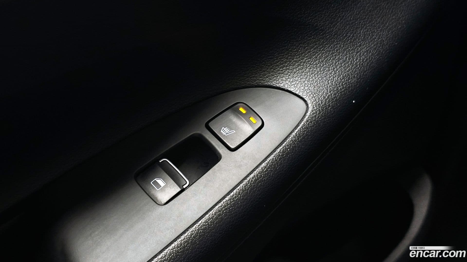 Main__Slider__Photo:Grandeur Hyundai 2017.0-18