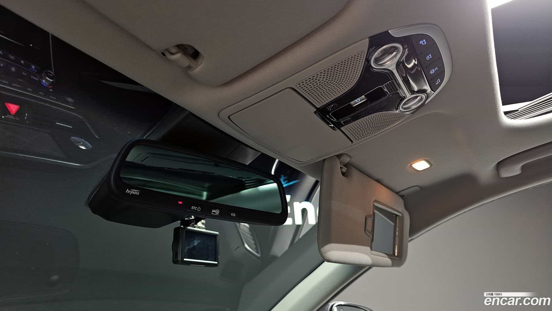 Grandeur Hyundai 2017.0-OPTION-024