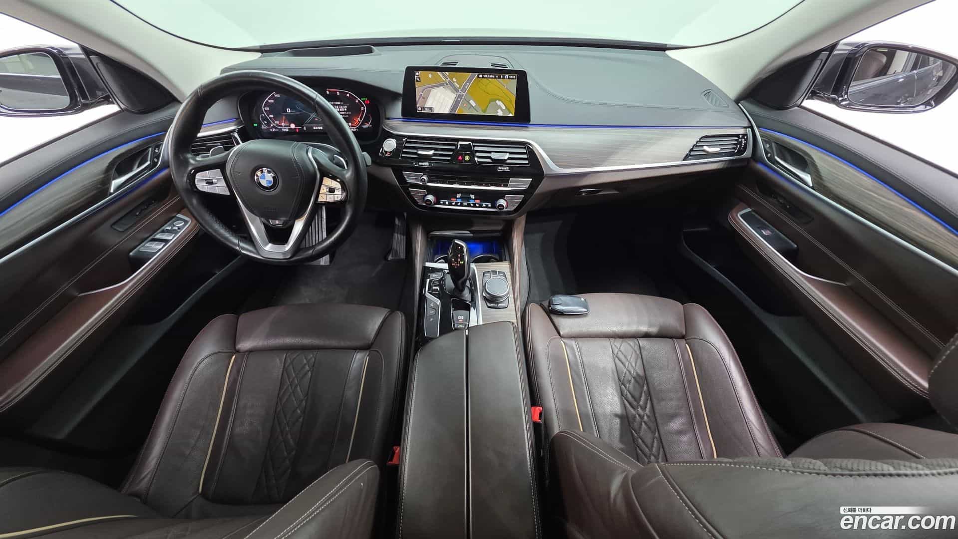 Gran Turismo BMW 2020.0-INNER-007