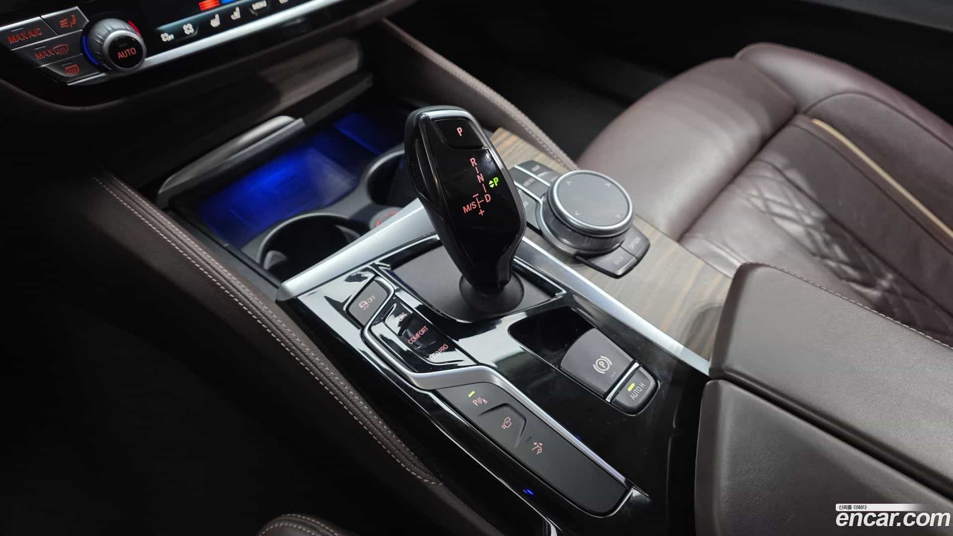 Gran Turismo BMW 2020.0-INNER-009