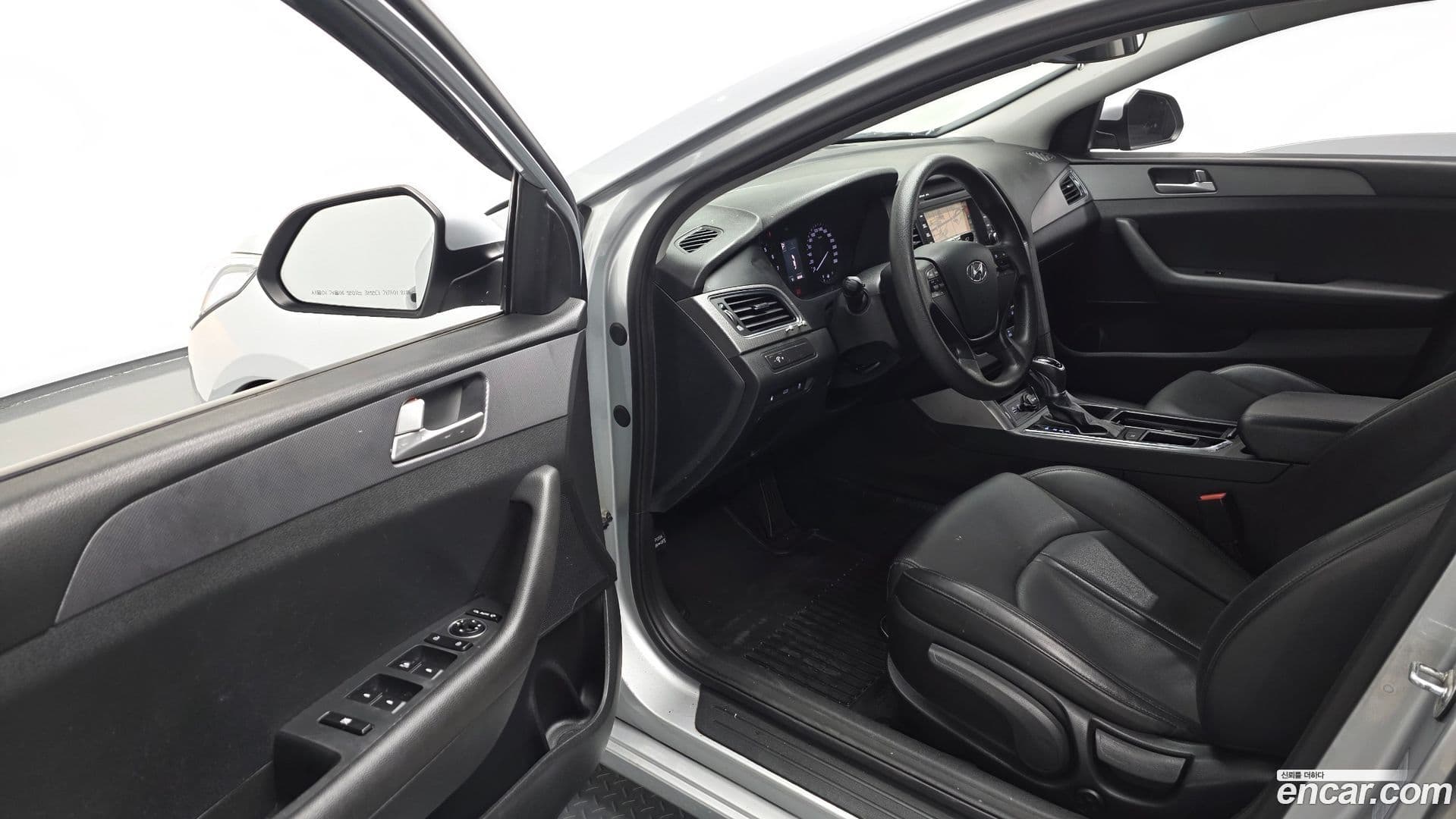 Main__Slider__Photo:Sonata Hyundai 2017.5-11