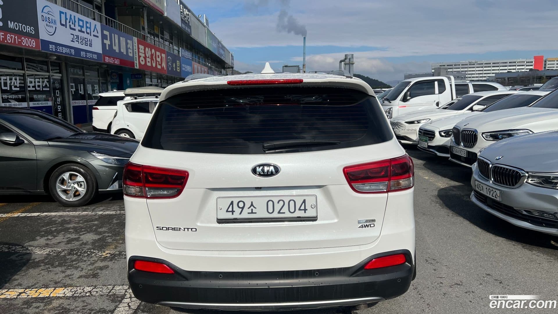 Main__Slider__Photo:Sorento Kia 2016.10-3