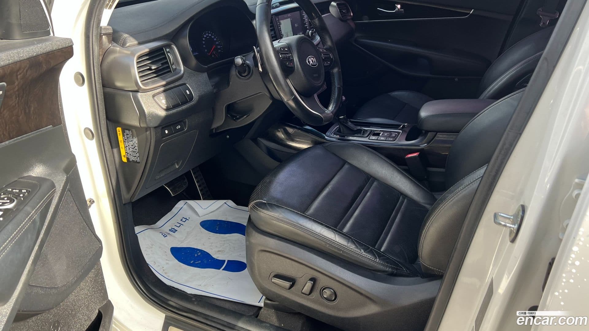 Main__Slider__Photo:Sorento Kia 2016.10-6