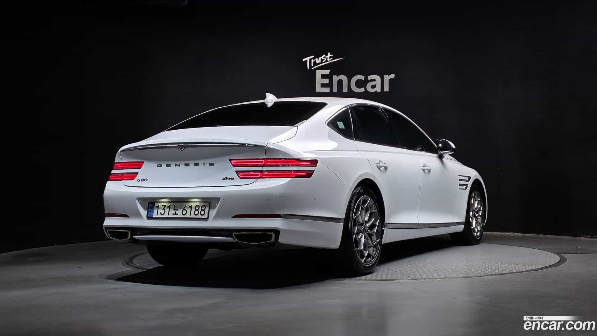 G80 Genesis 2022.10-OUTER-002