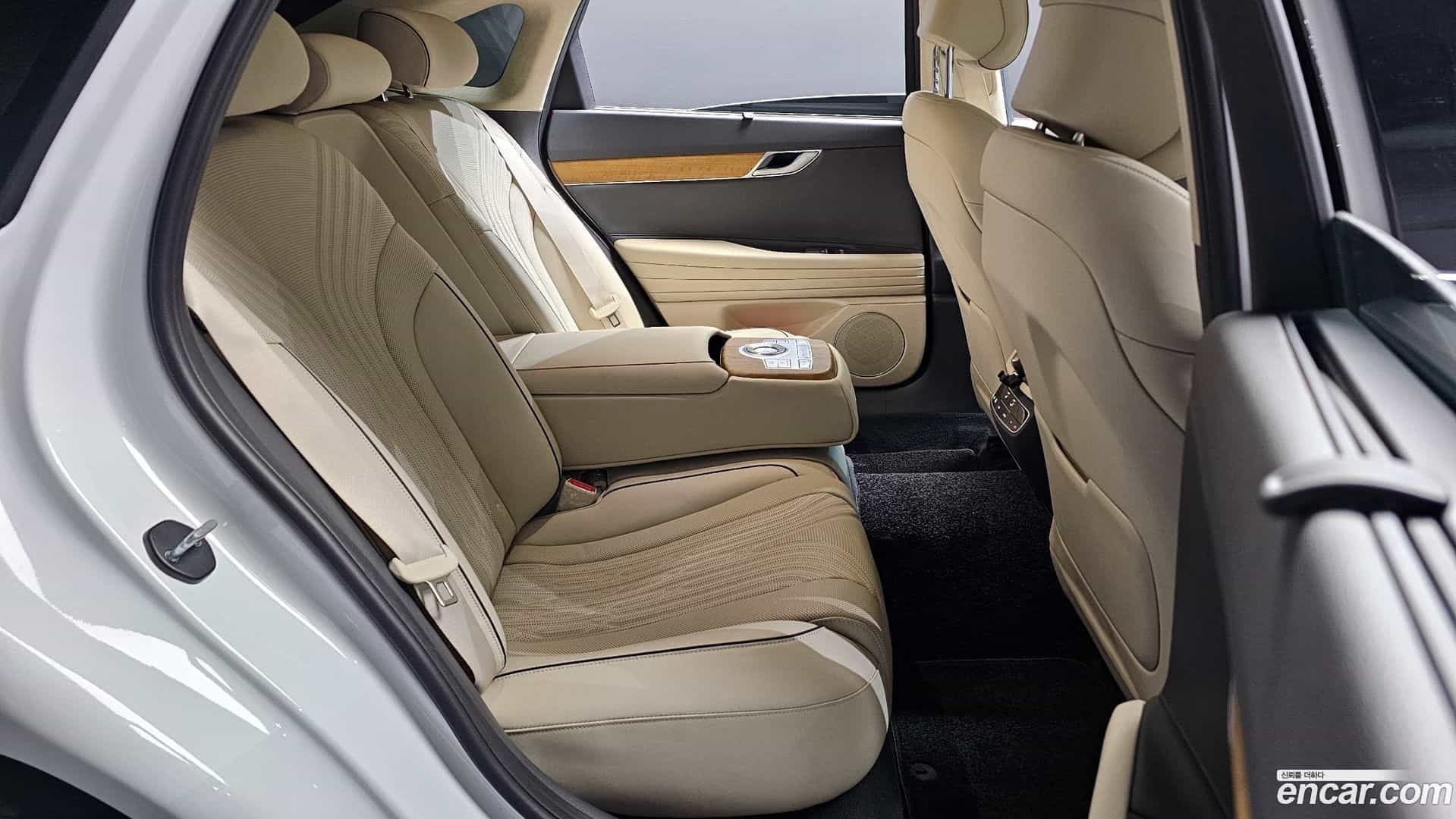 G80 Genesis 2022.10-OPTION-016