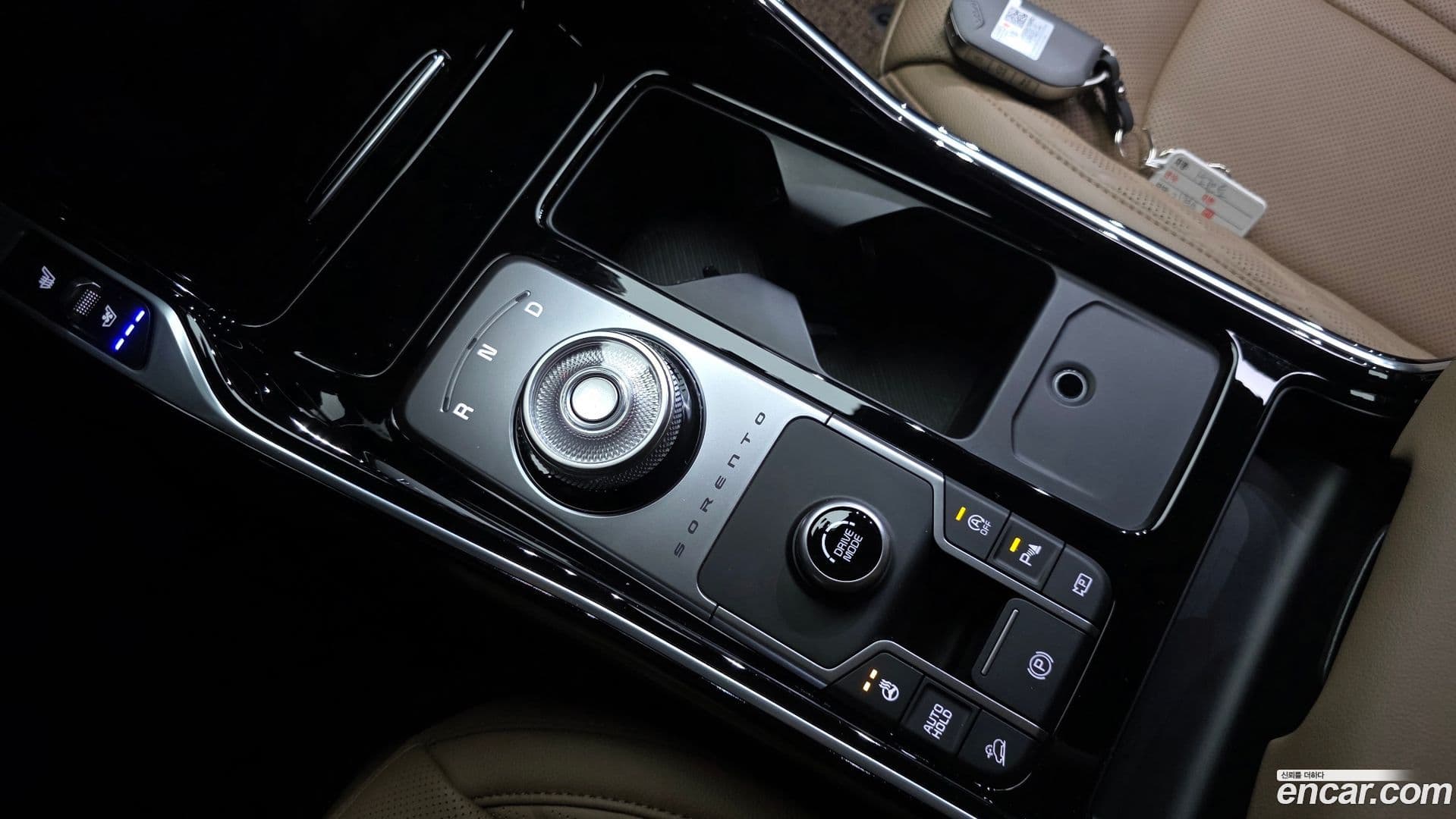 Main__Slider__Photo:Sorento Kia 2025.4-8