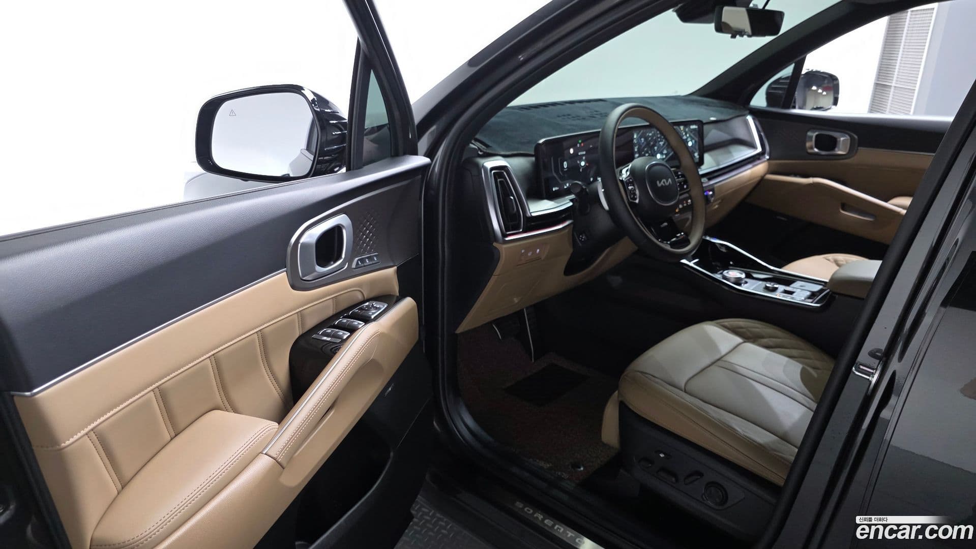 Main__Slider__Photo:Sorento Kia 2025.4-10