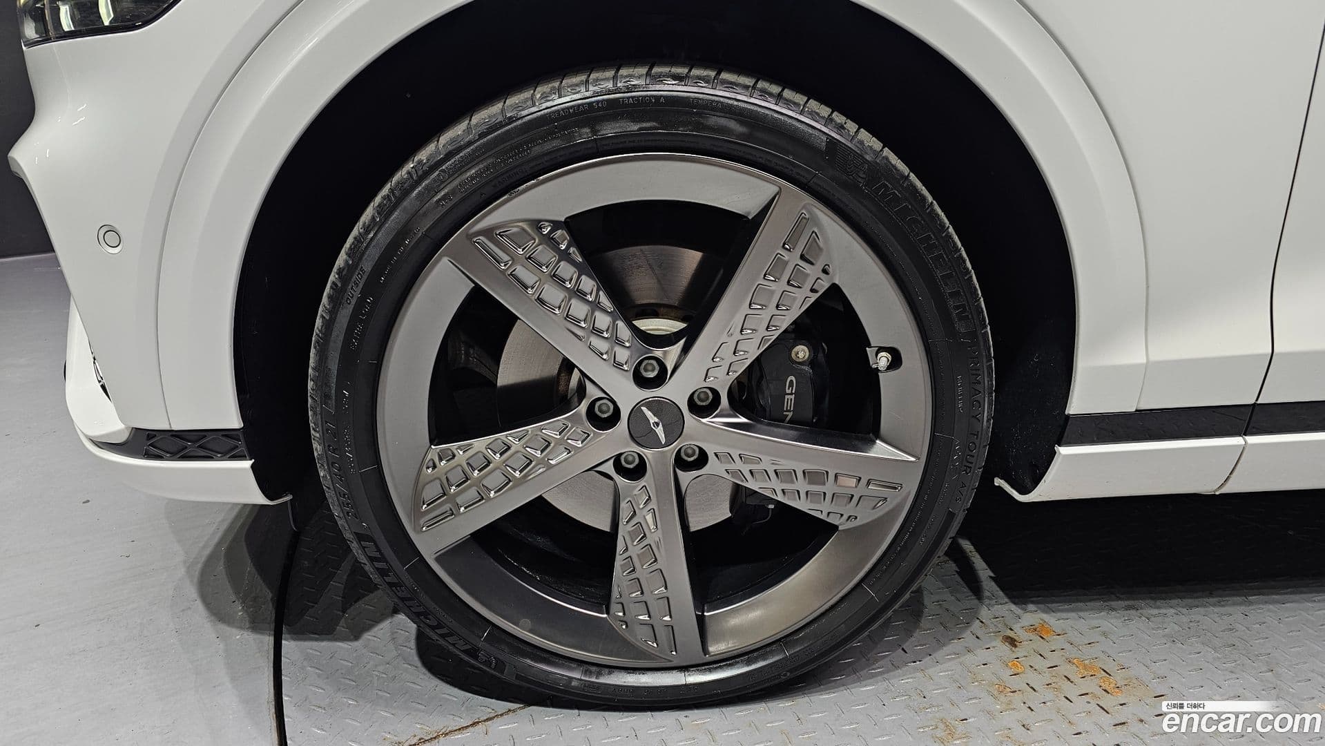 Main__Slider__Photo:GV70 Genesis 2022.2-4