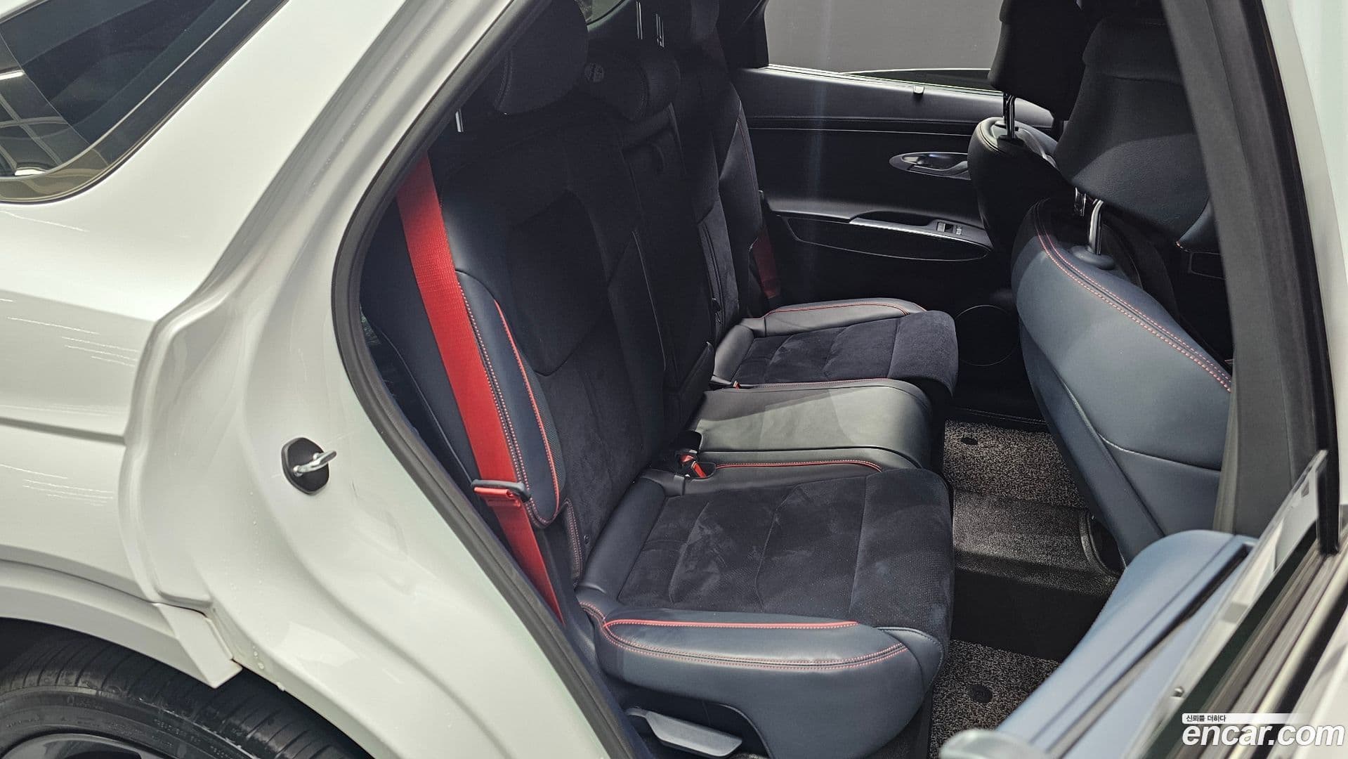 Main__Slider__Photo:GV70 Genesis 2022.2-11