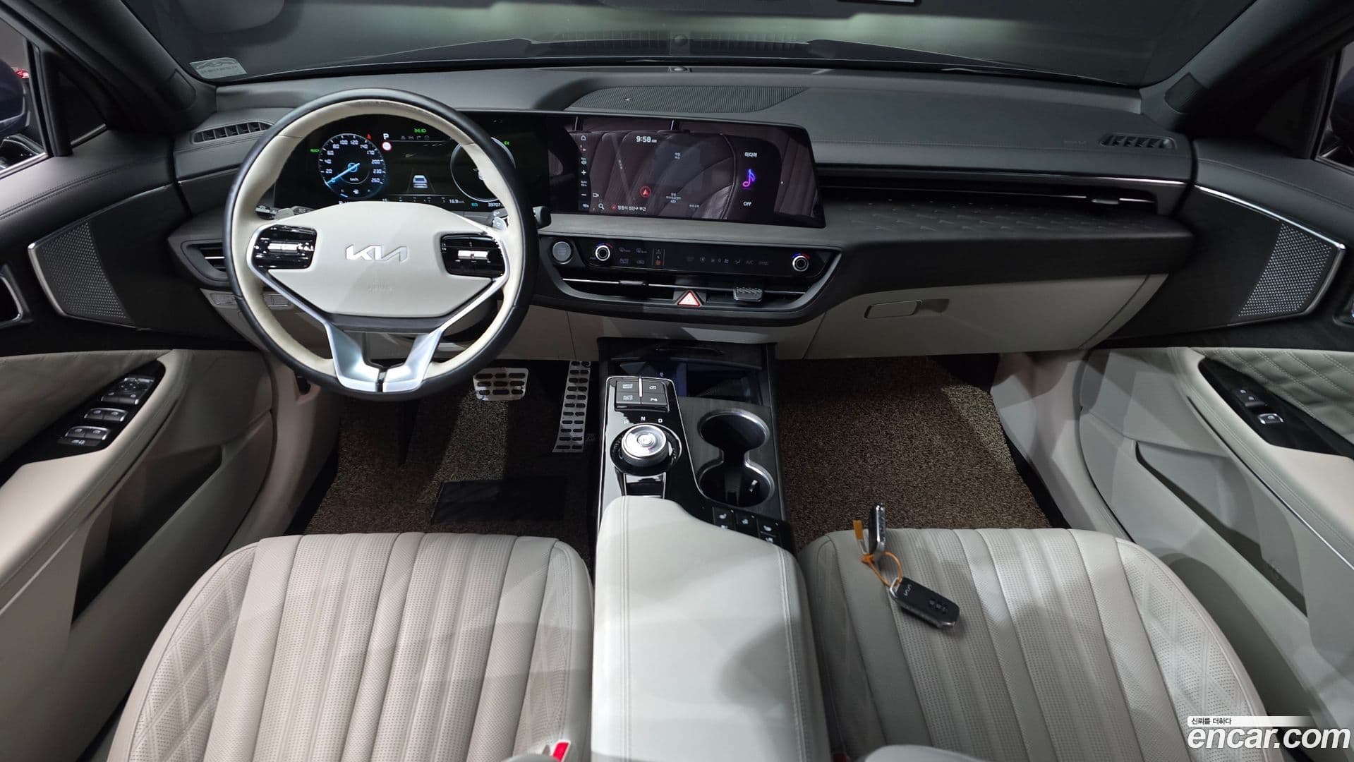 Main__Slider__Photo:K8 Kia 2021.10-6