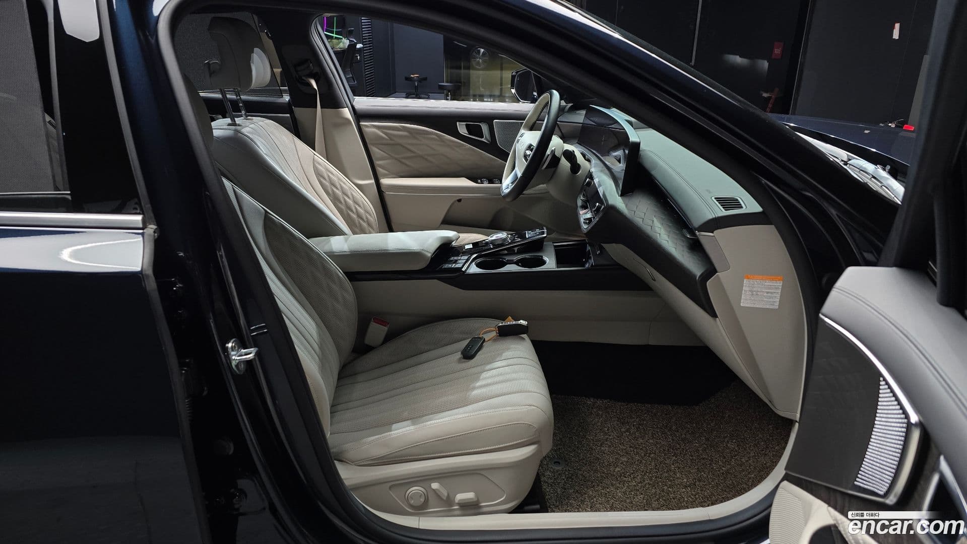 Main__Slider__Photo:K8 Kia 2021.10-10