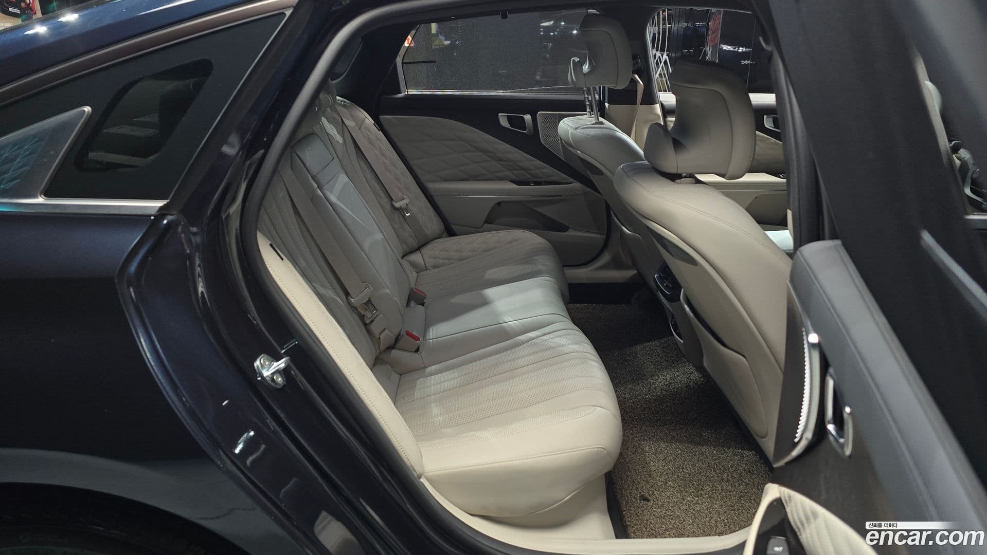 Main__Slider__Photo:K8 Kia 2021.10-11