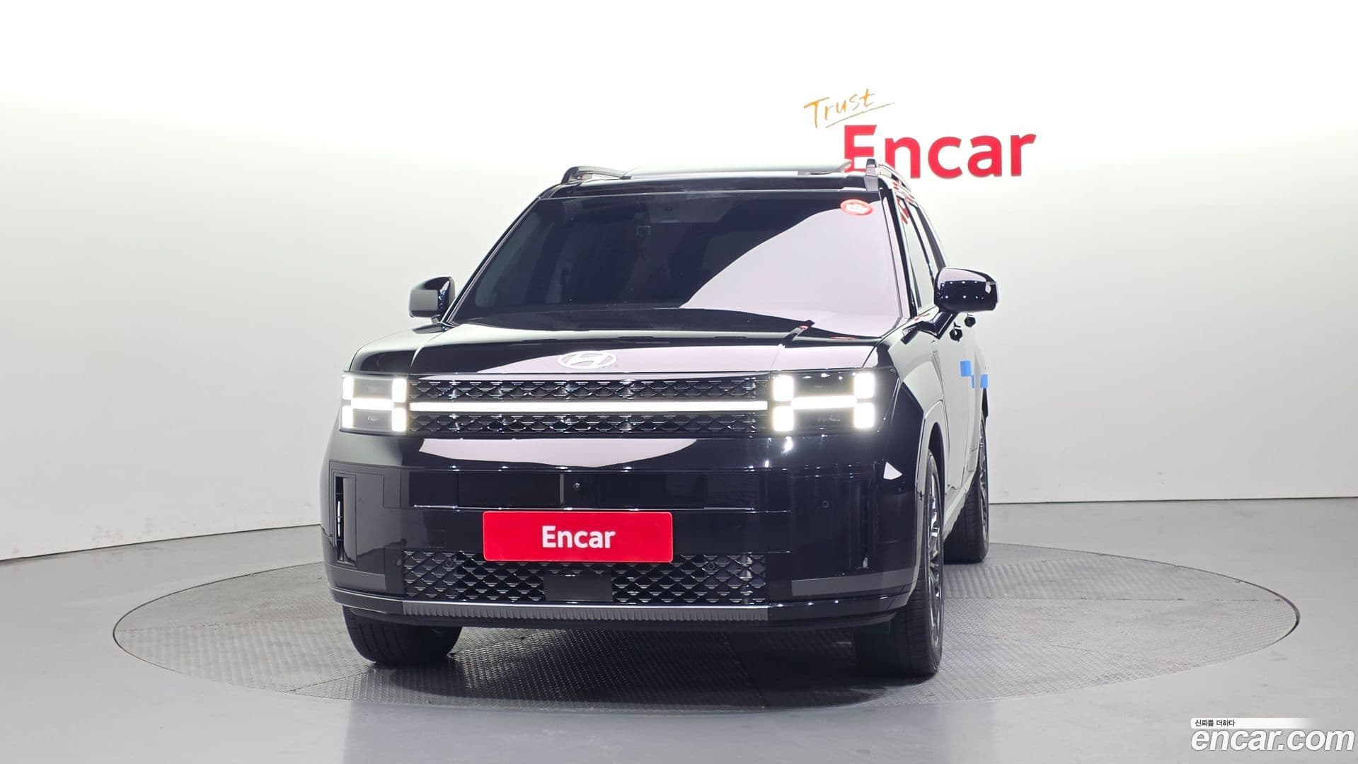 Main__Slider__Photo:Santafe Hyundai 2023.10-2