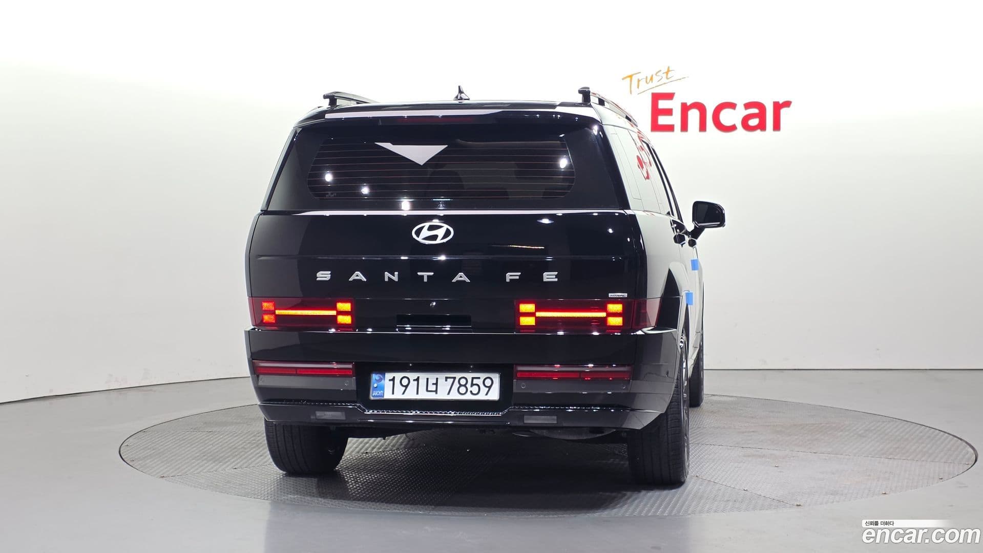 Main__Slider__Photo:Santafe Hyundai 2023.10-3