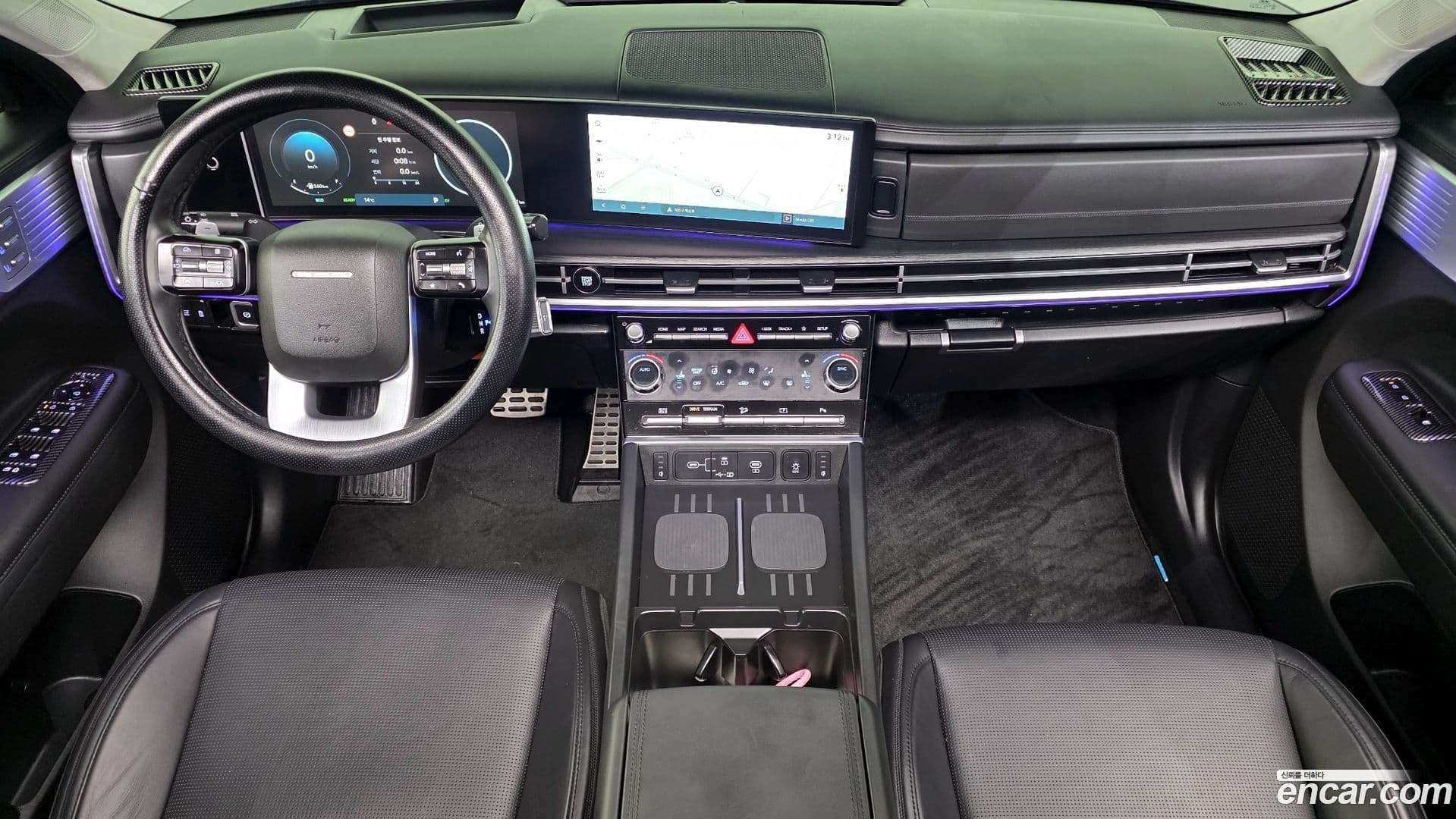 Main__Slider__Photo:Santafe Hyundai 2023.10-6