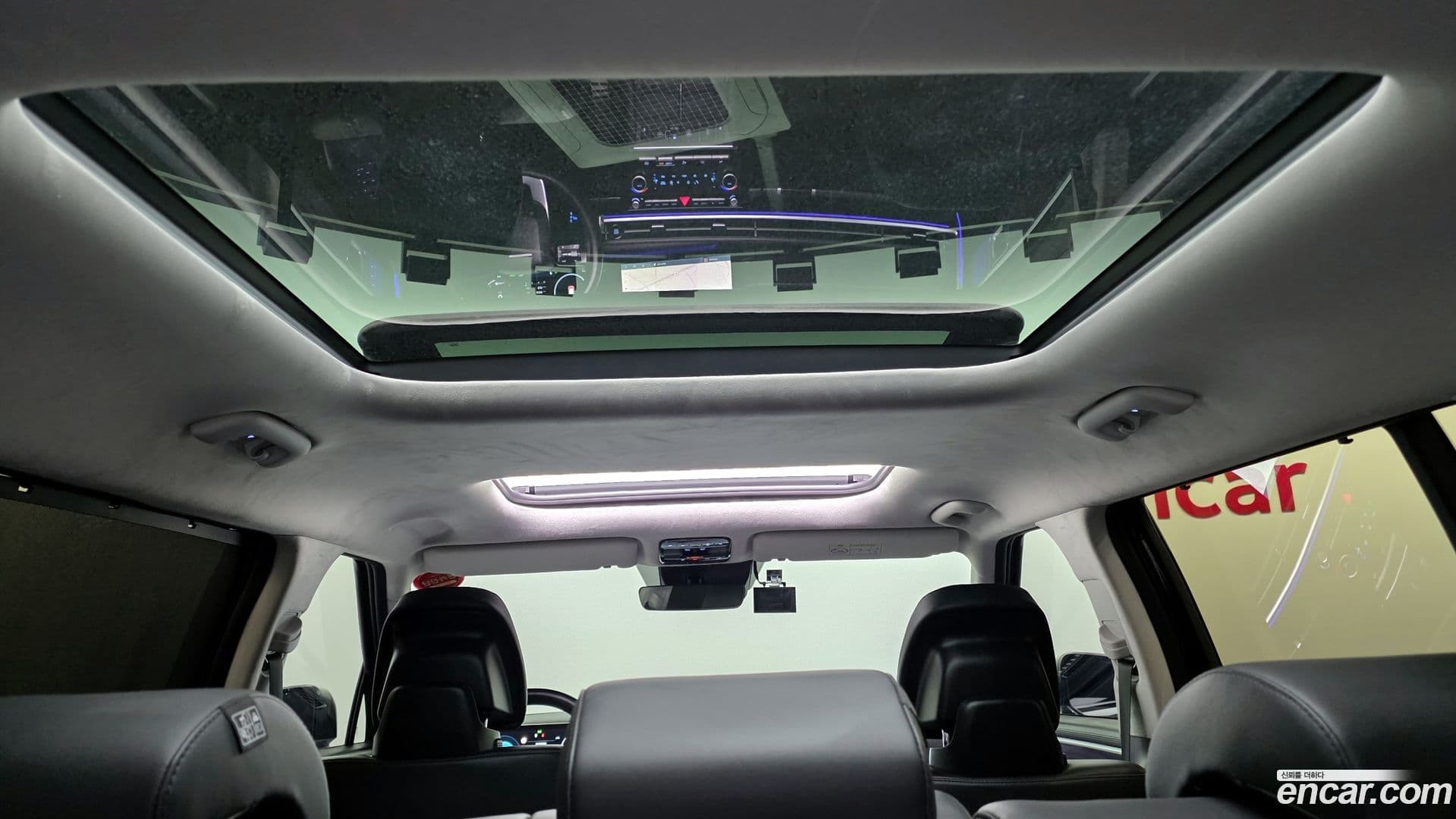 Main__Slider__Photo:Santafe Hyundai 2023.10-19