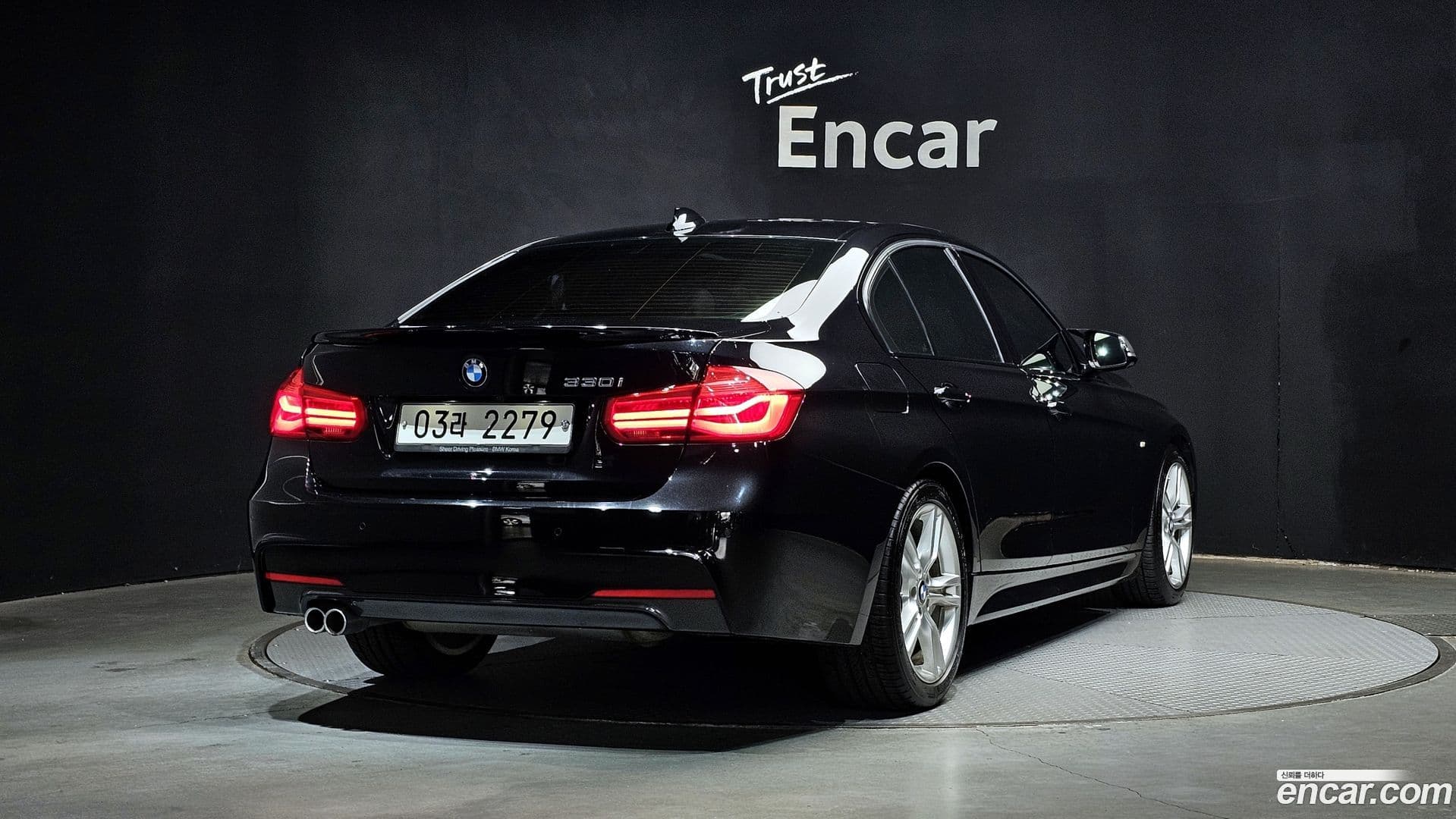 Main__Slider__Photo:3-Series BMW 2017.10-1