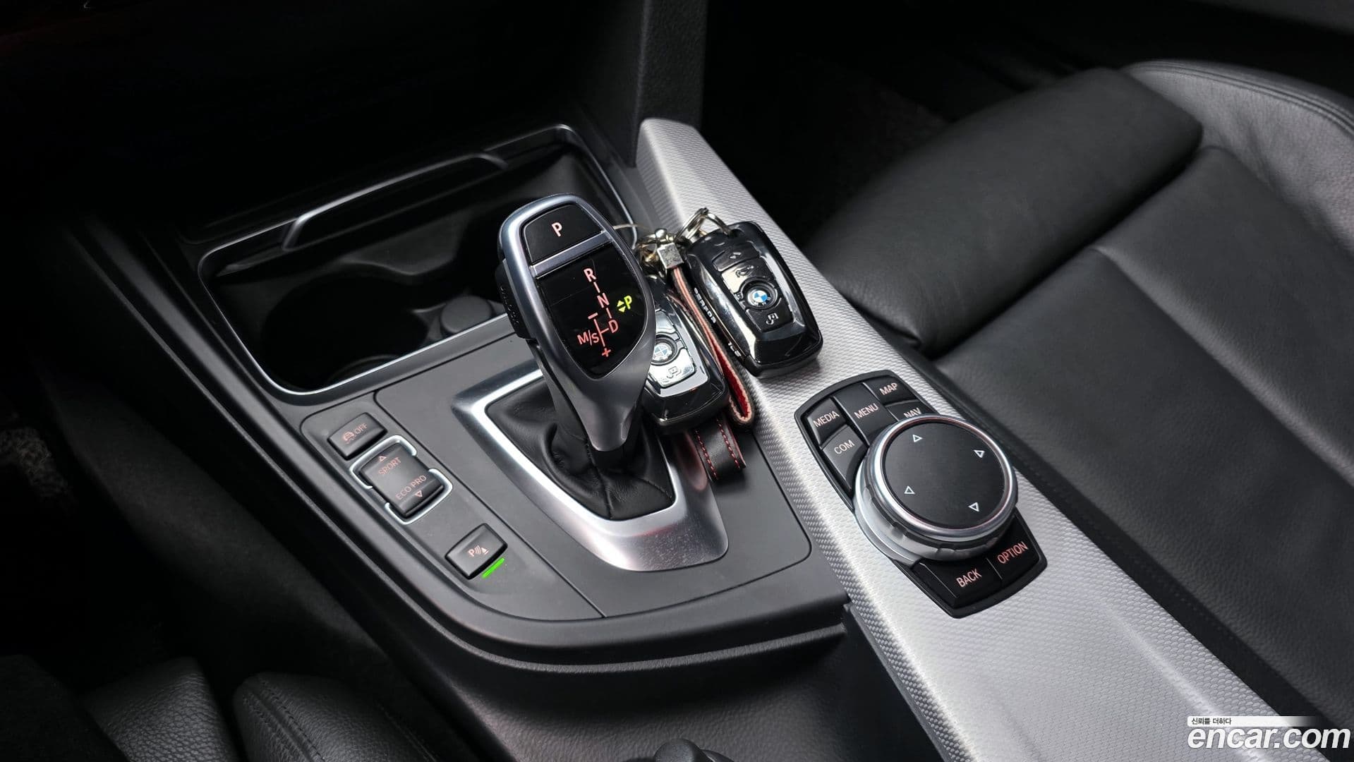 Main__Slider__Photo:3-Series BMW 2017.10-8