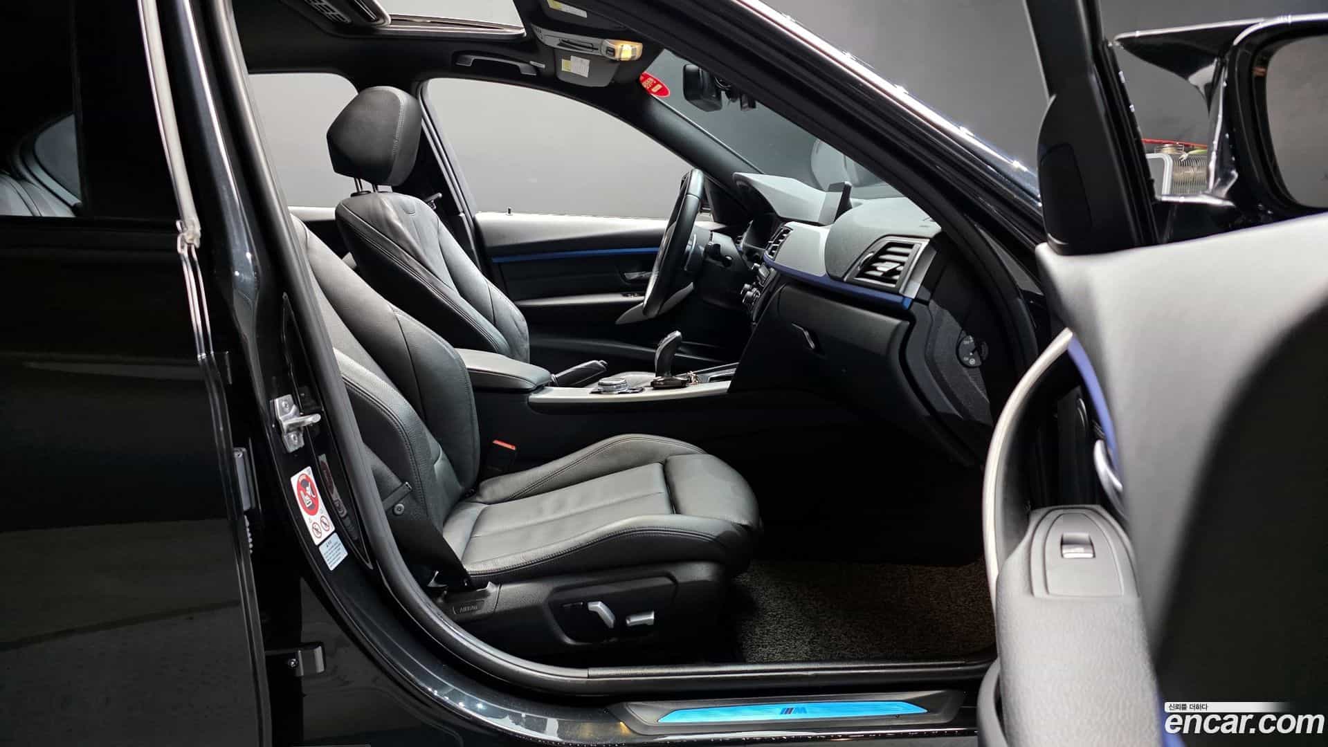 3-Series BMW 2017.10-INNER-010