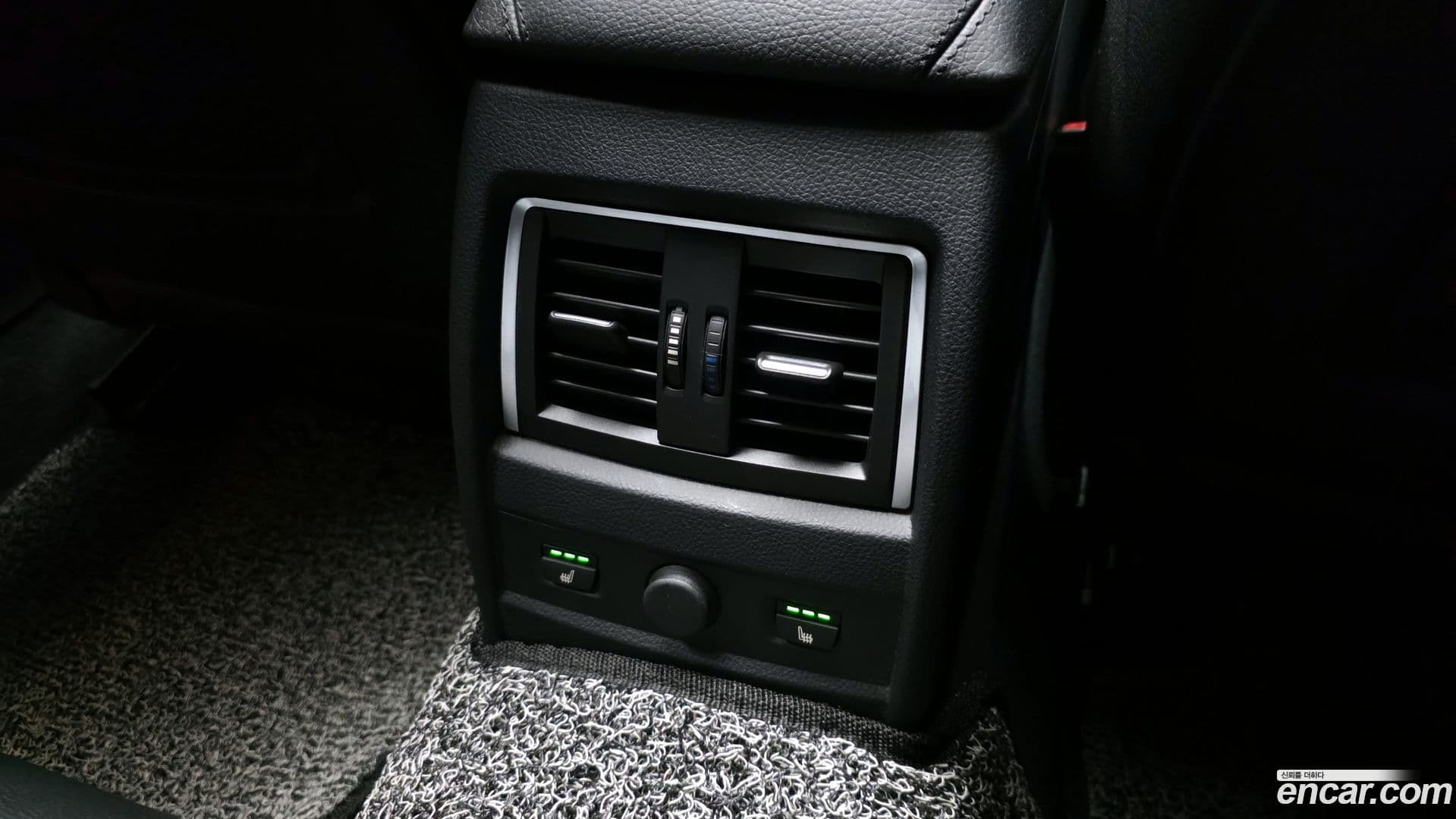 Main__Slider__Photo:3-Series BMW 2017.10-16