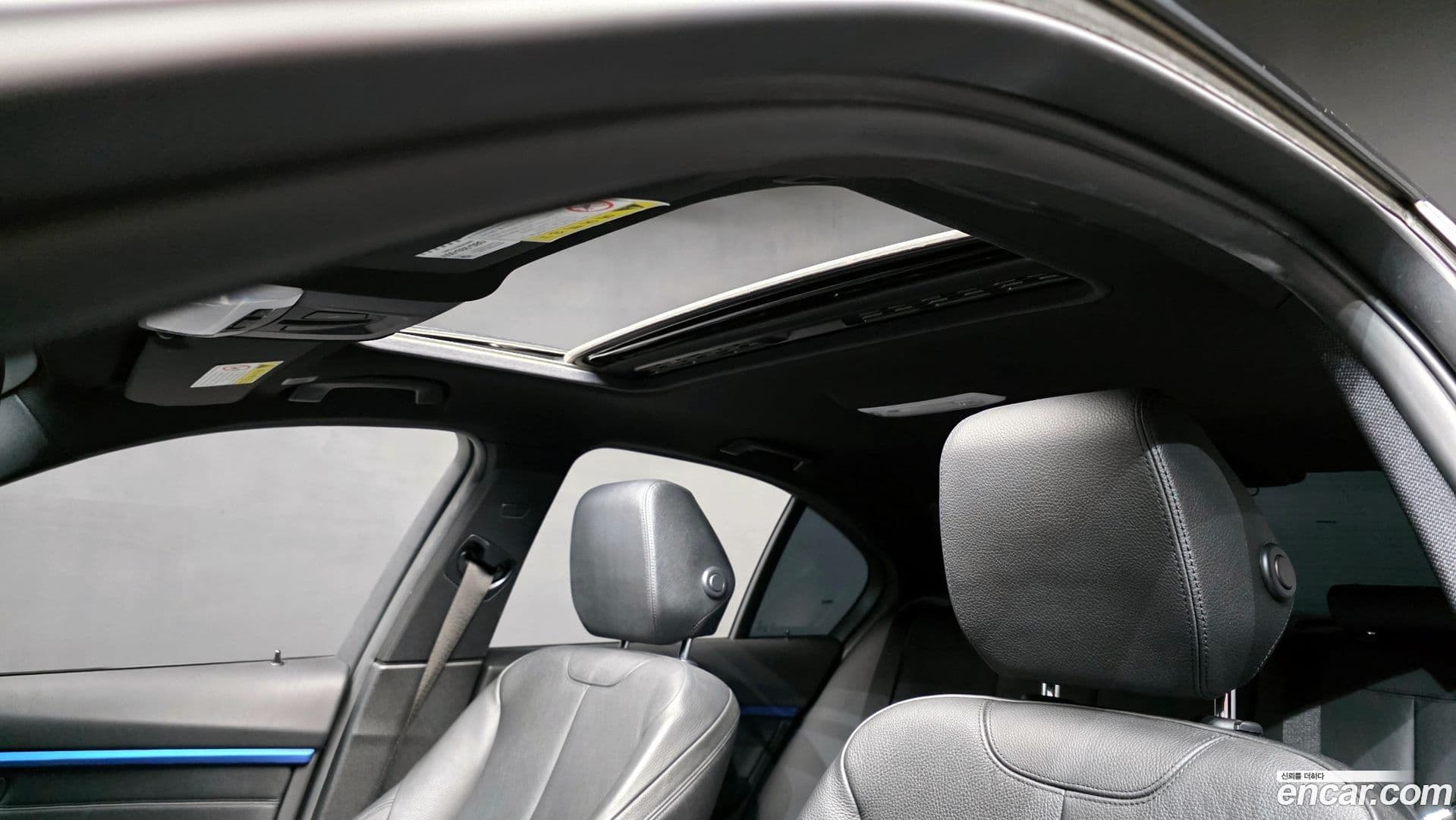 Main__Slider__Photo:3-Series BMW 2017.10-18