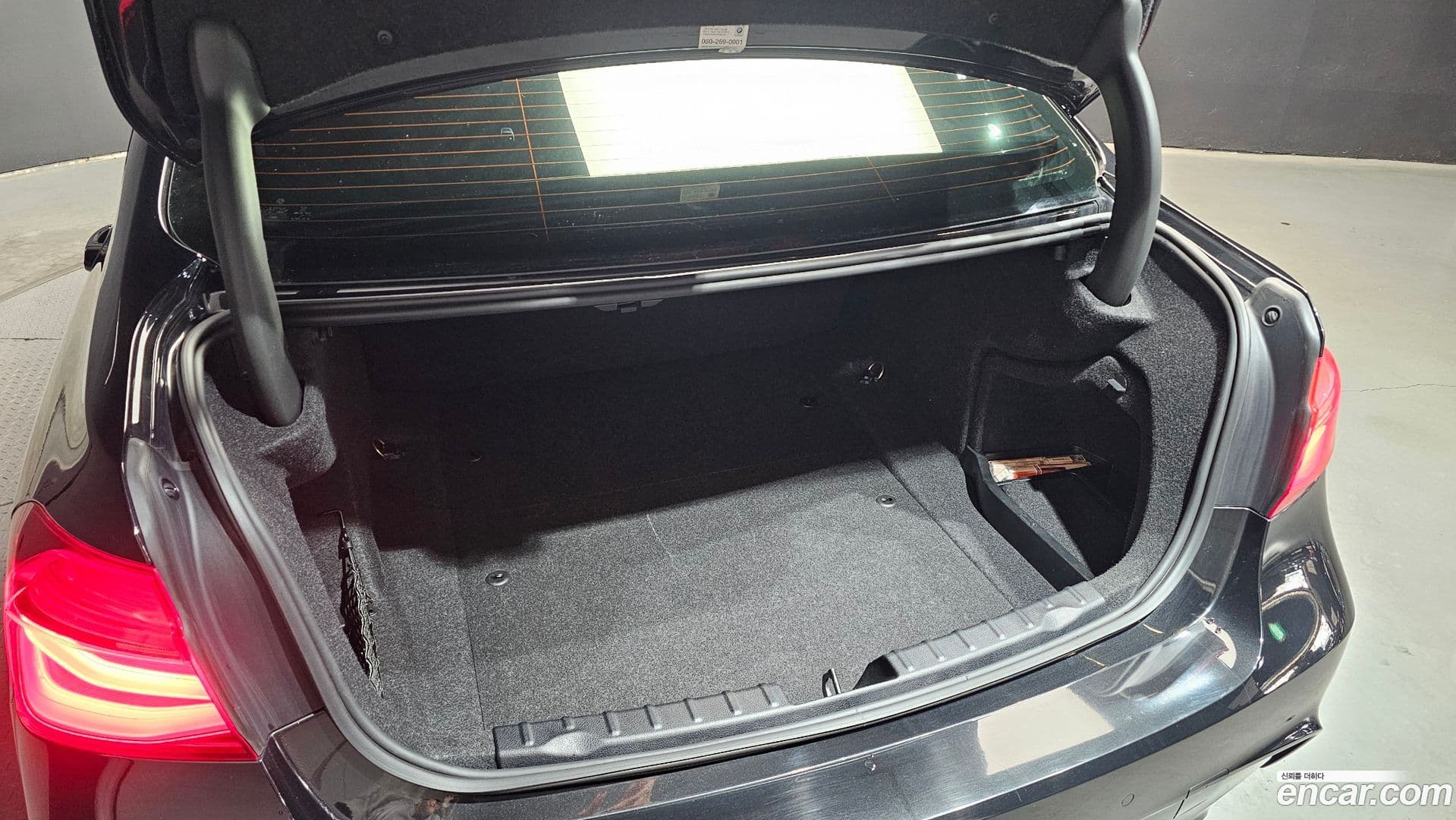 Main__Slider__Photo:3-Series BMW 2017.10-19