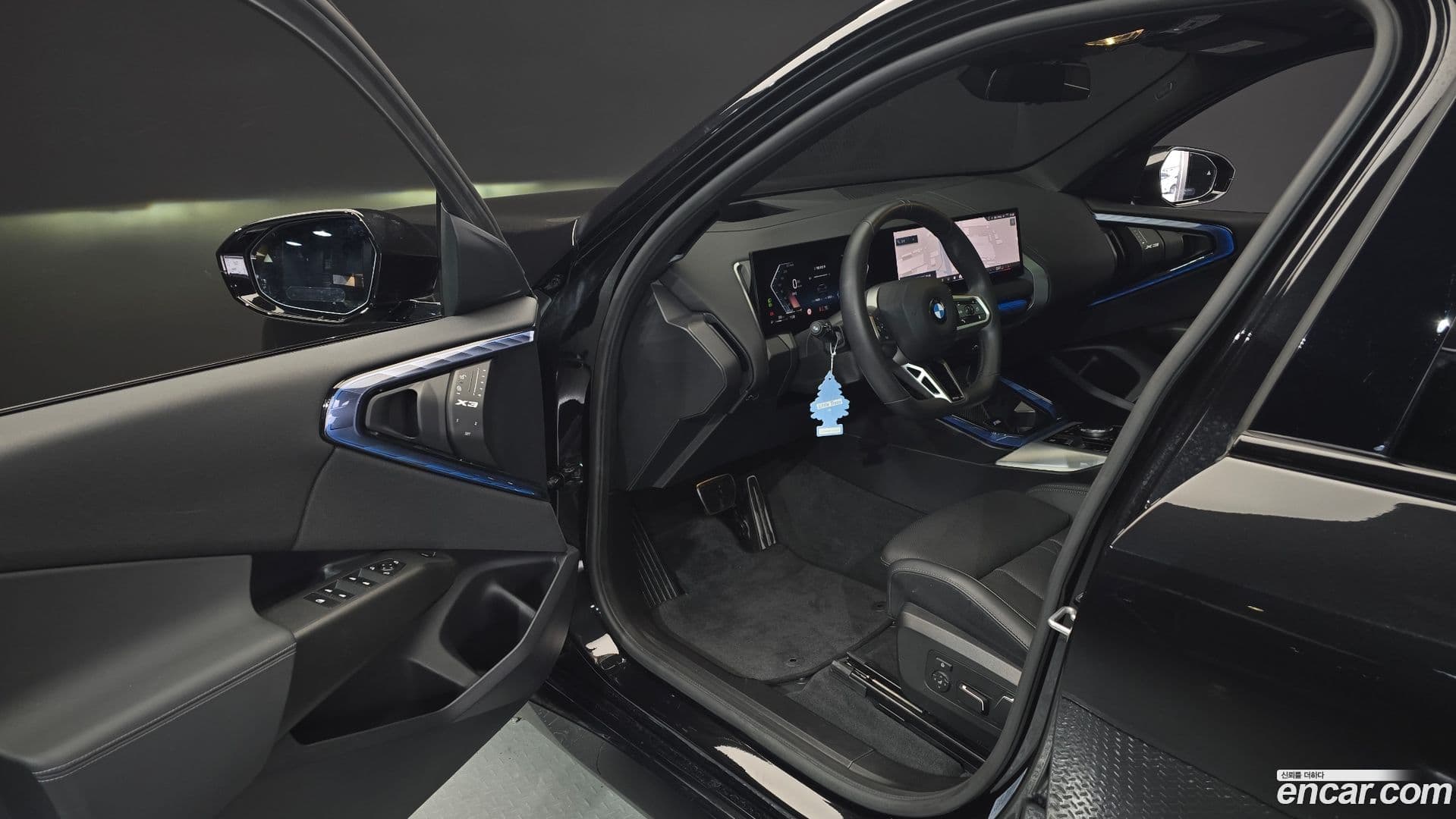 Main__Slider__Photo:X3 BMW 2025.2-9