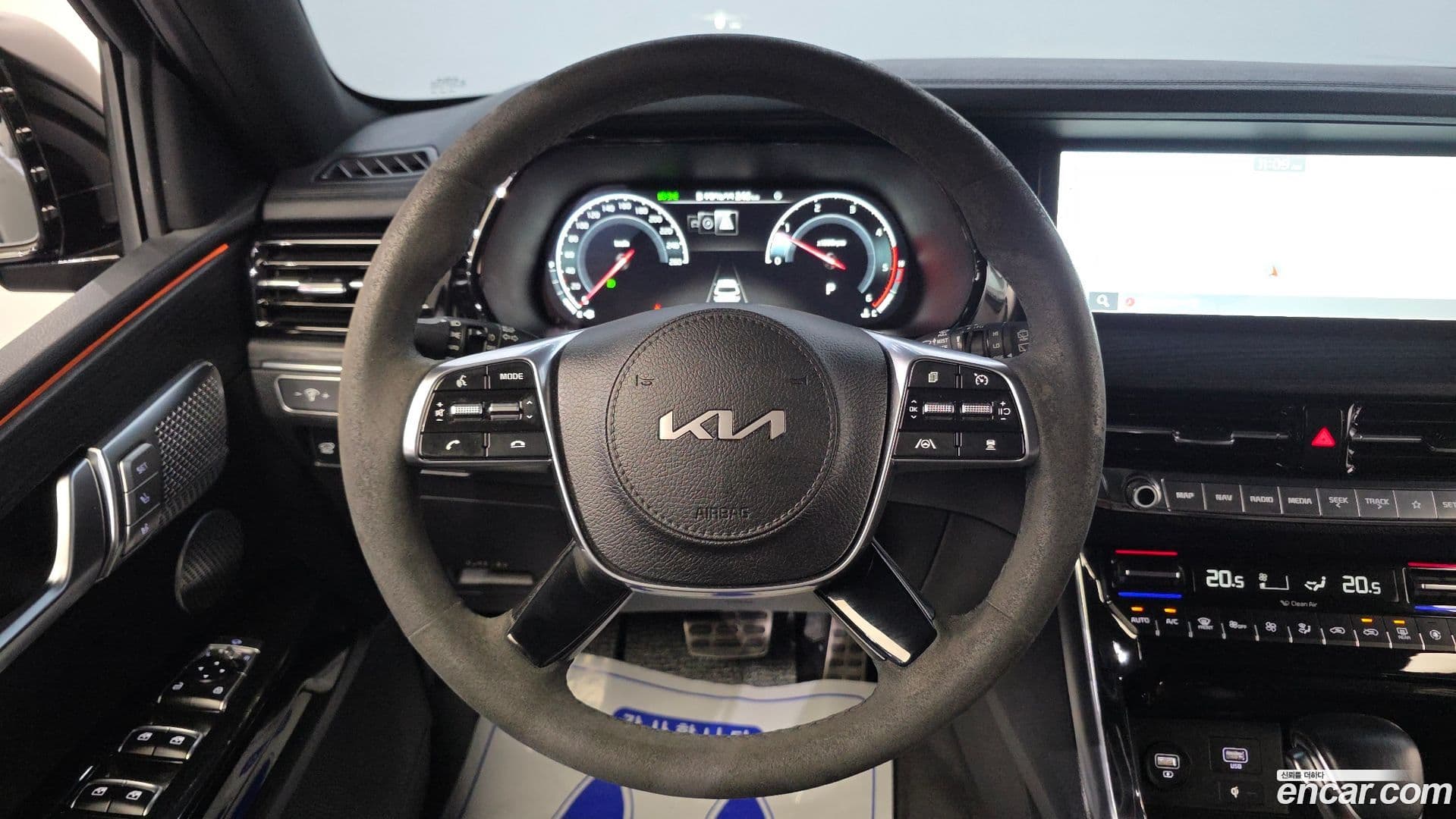 Main__Slider__Photo:Mohave Kia 2022.2-12