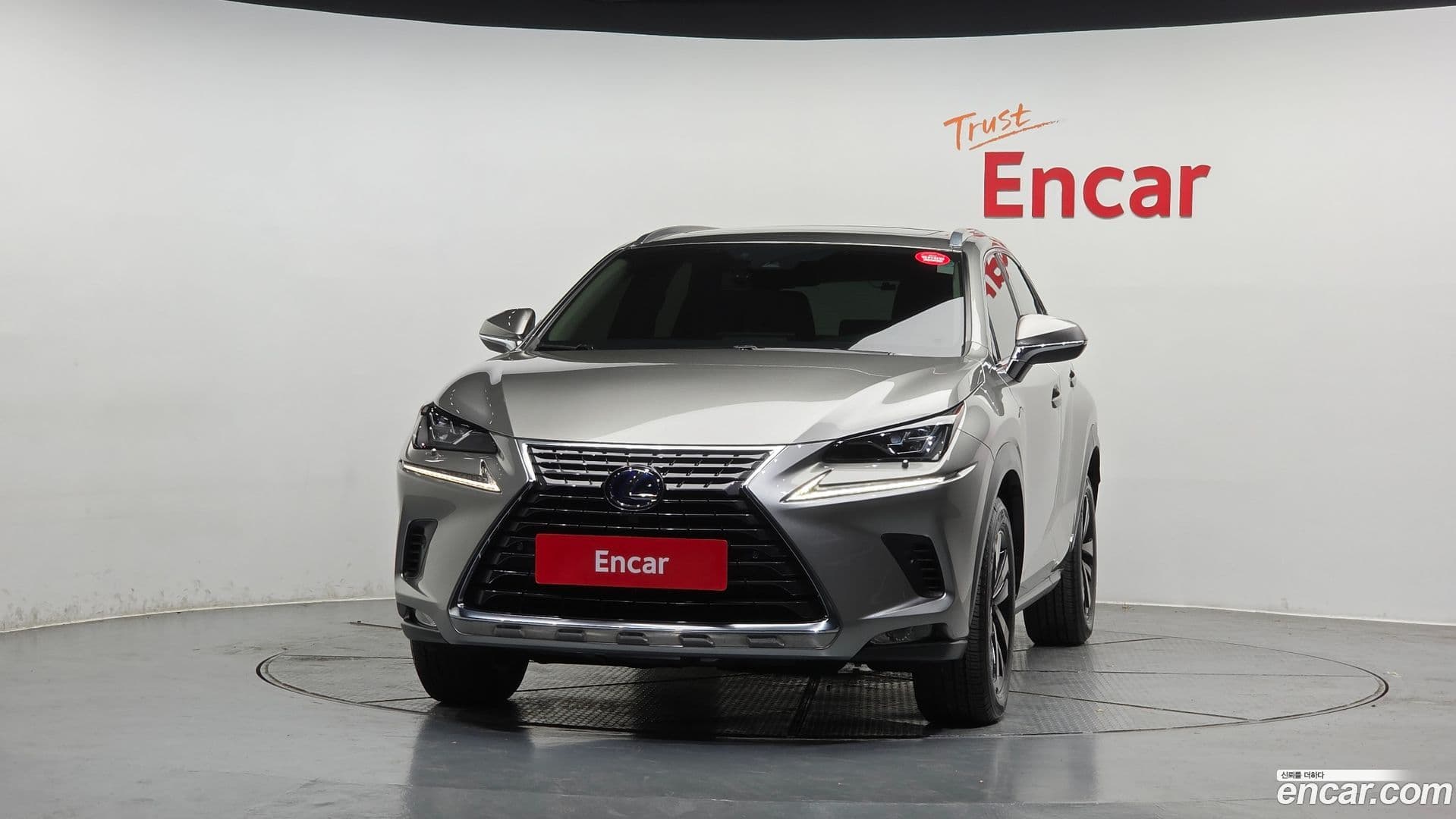 Main__Slider__Photo:NX Lexus 2020.2-2