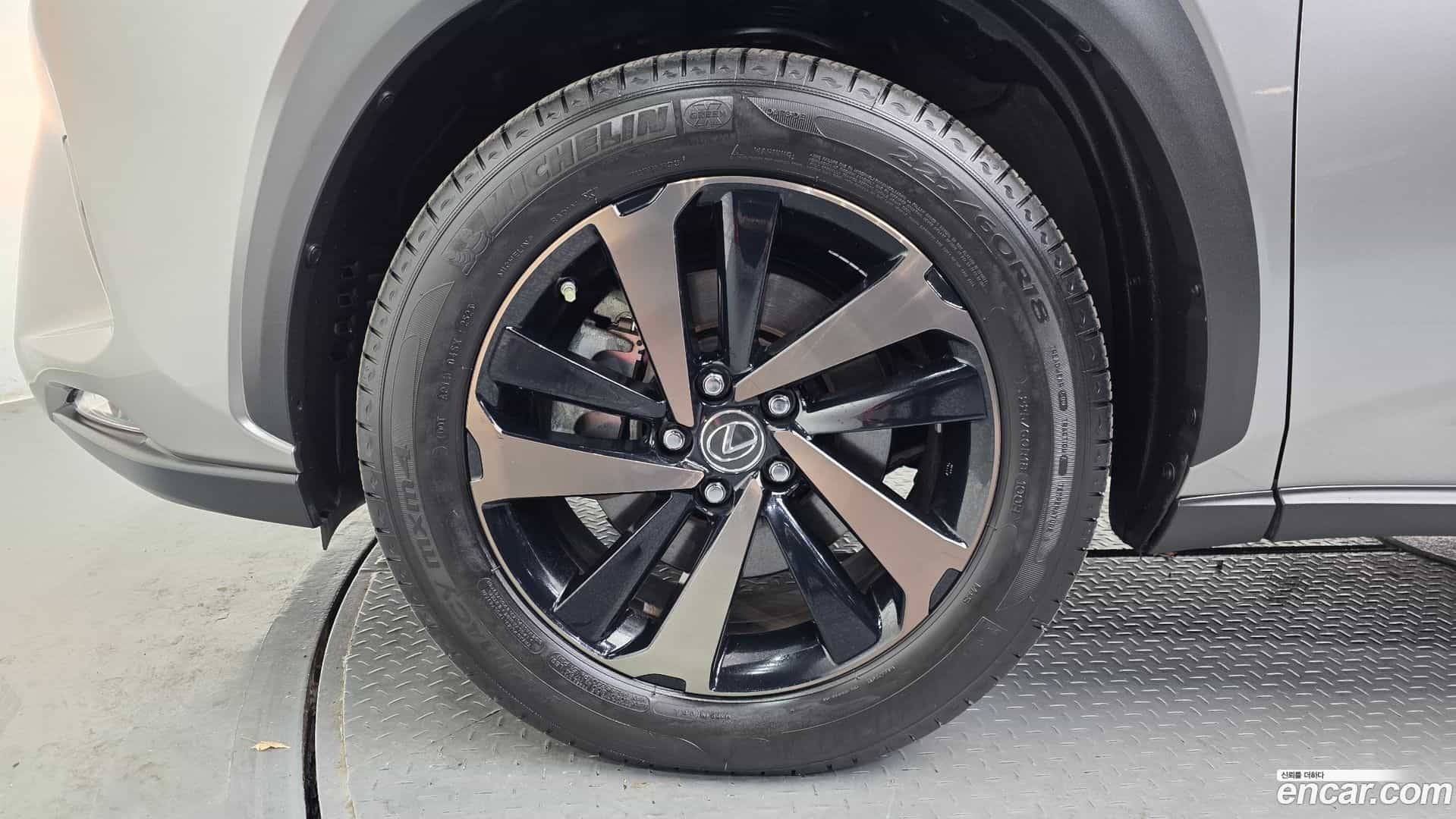 NX Lexus 2020.2-OUTER-005