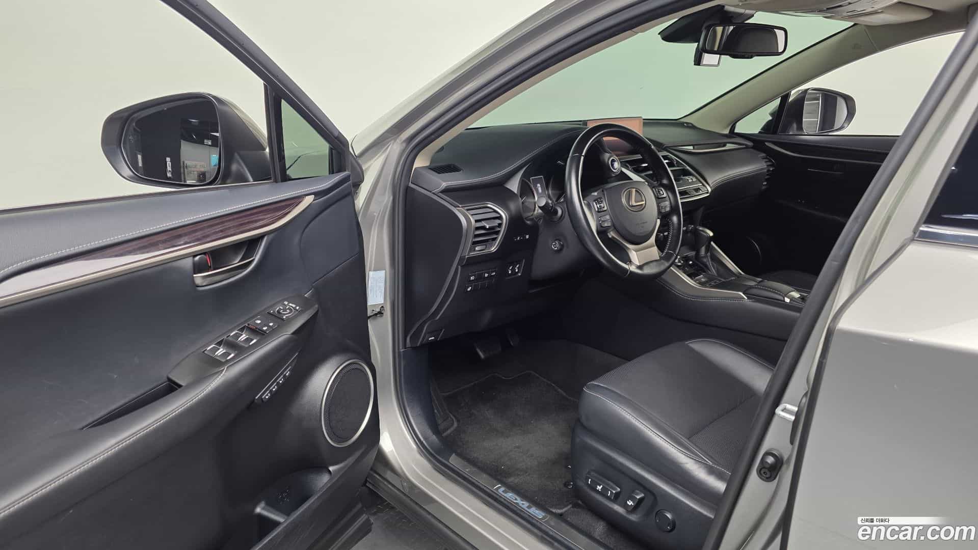 NX Lexus 2020.2-INNER-010