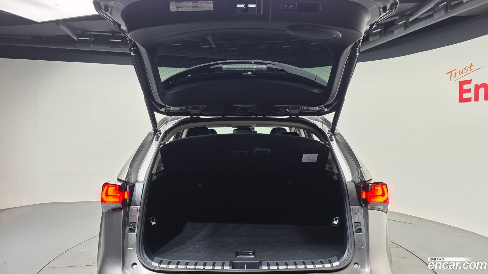 Main__Slider__Photo:NX Lexus 2020.2-19