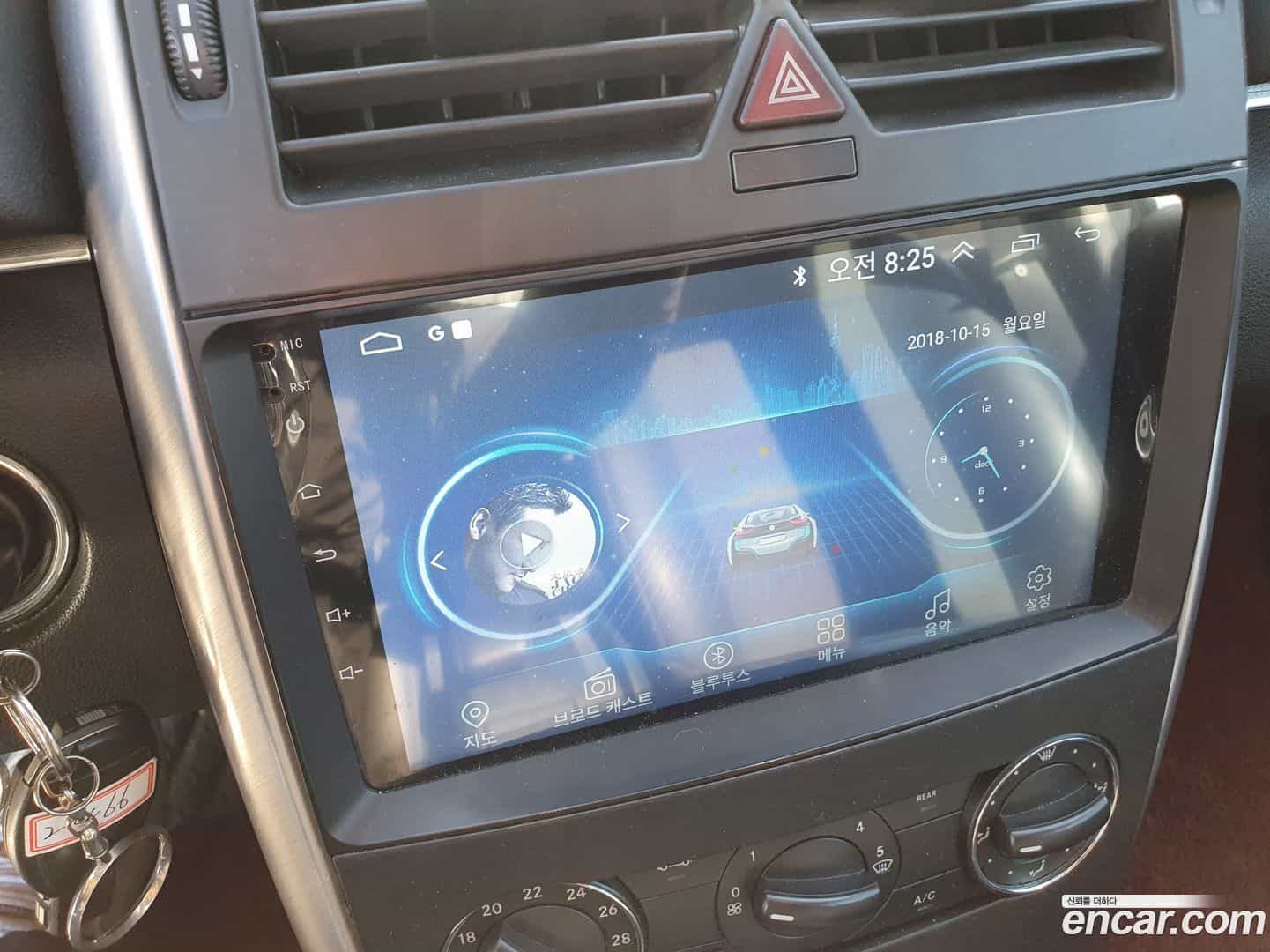 B-Class Mercedes-Benz 2011.0-INNER-010