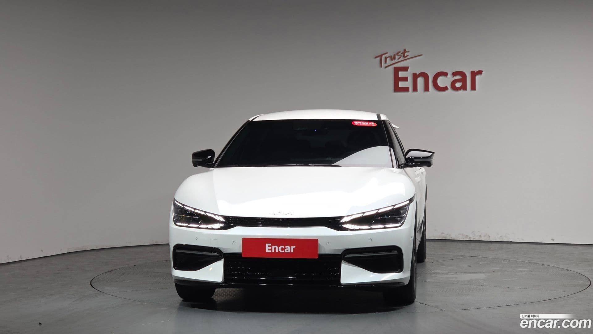 Main__Slider__Photo:EV6 Kia 2023.10-2