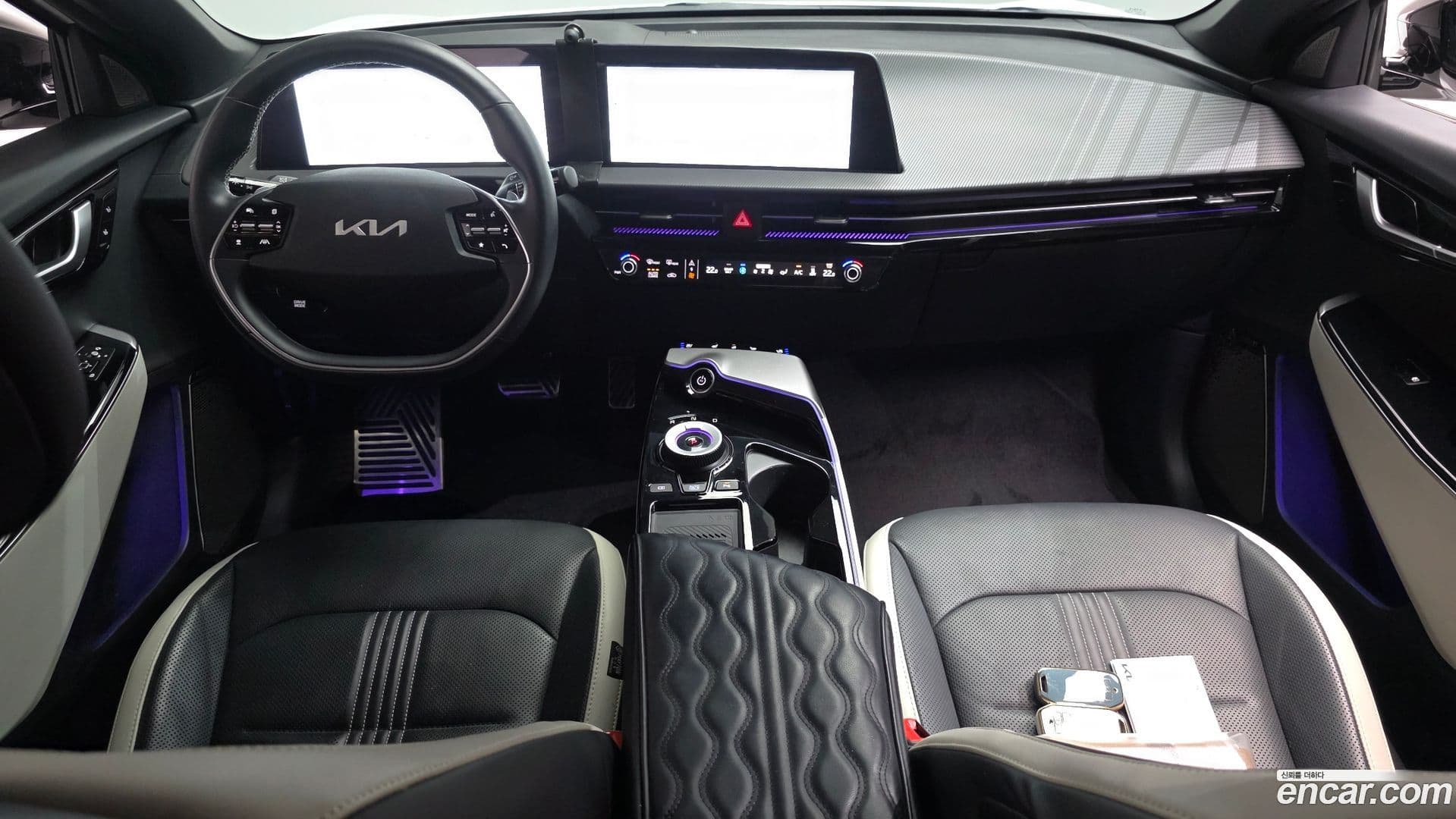 Main__Slider__Photo:EV6 Kia 2023.10-6