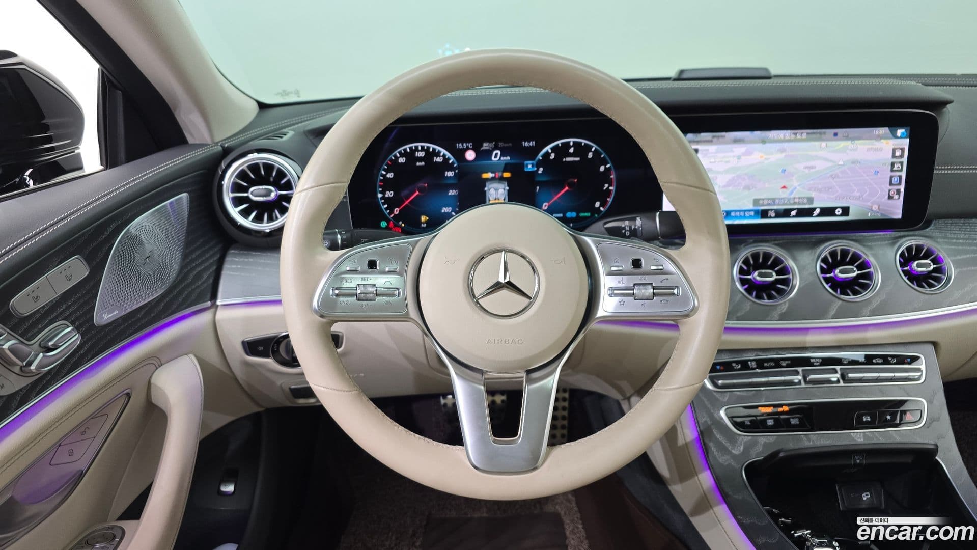 Main__Slider__Photo:CLS-Class Mercedes-Benz 2021.6-12